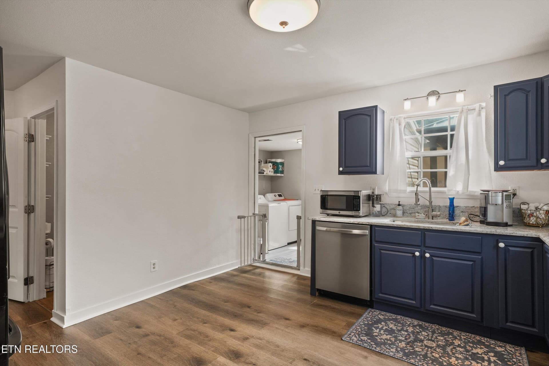 569 Monroe St - 569 Monroe St, Madisonville, TN 37354