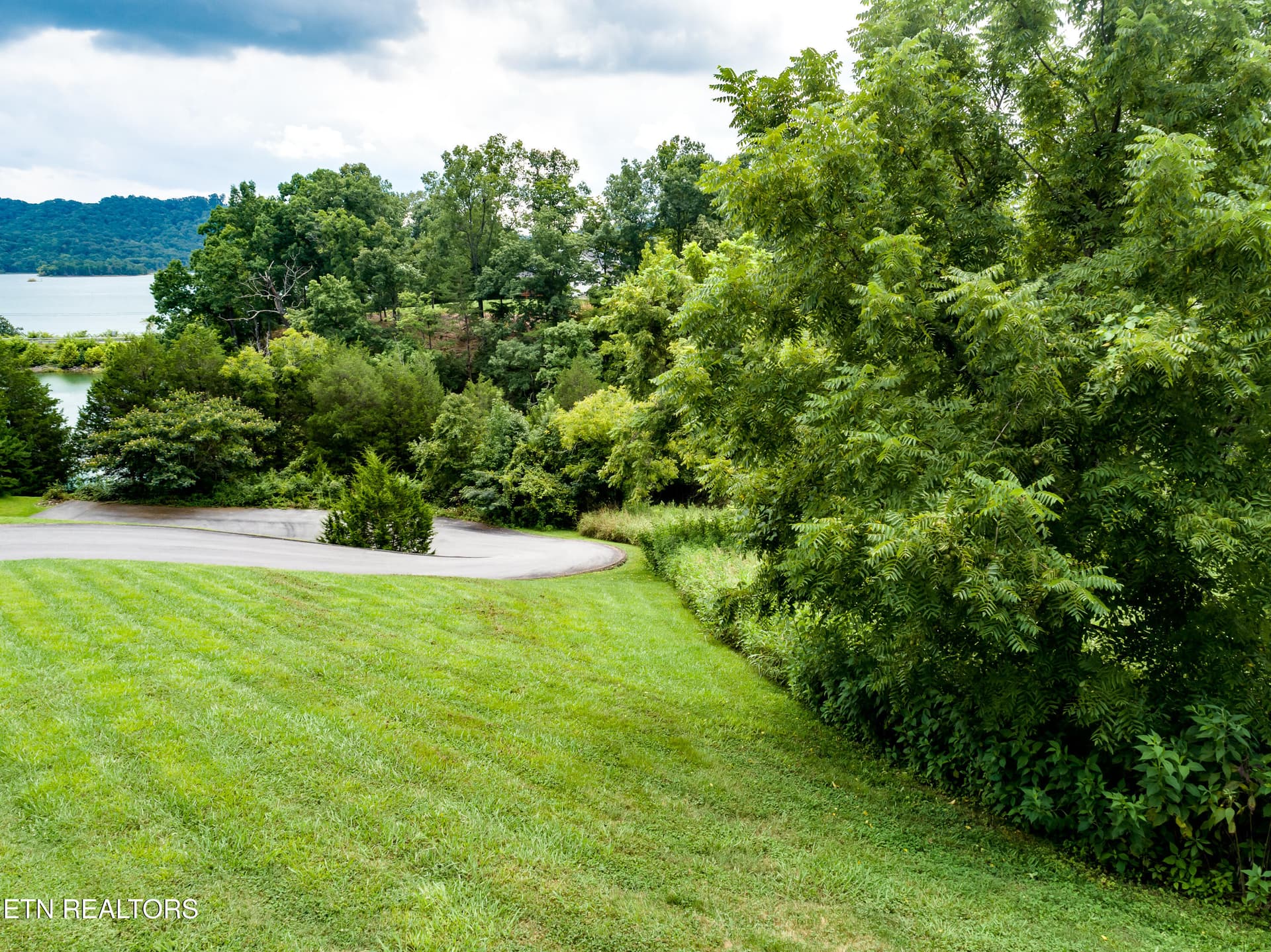 02520260806-2-64WisperingCourtBeanStatio - 64 Whispering Court, Bean Station, TN 37708