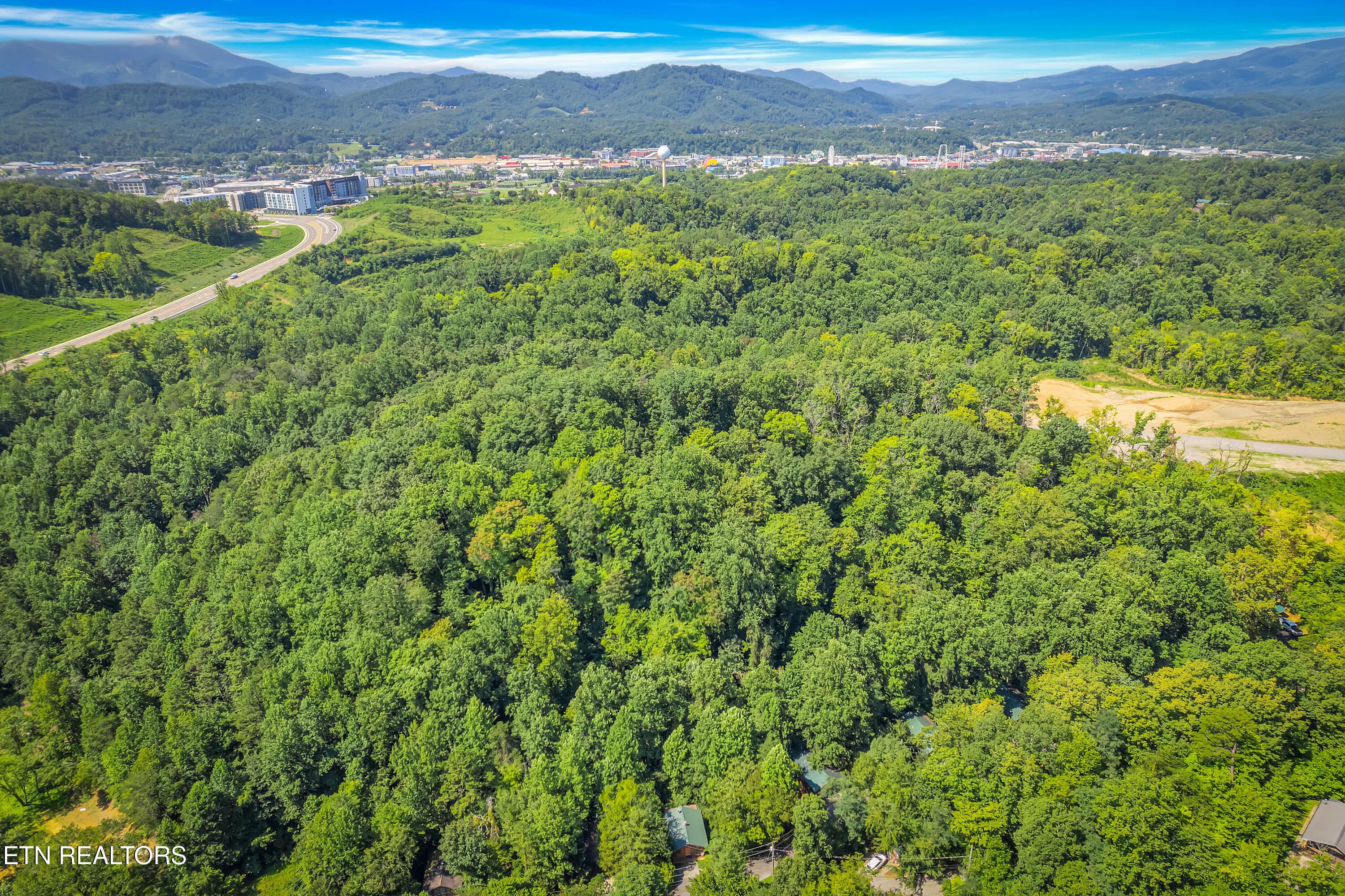 ridge rd #2-16 - 2036 Ridge Rd 2, Pigeon Forge, TN 37863, Pigeon Forge