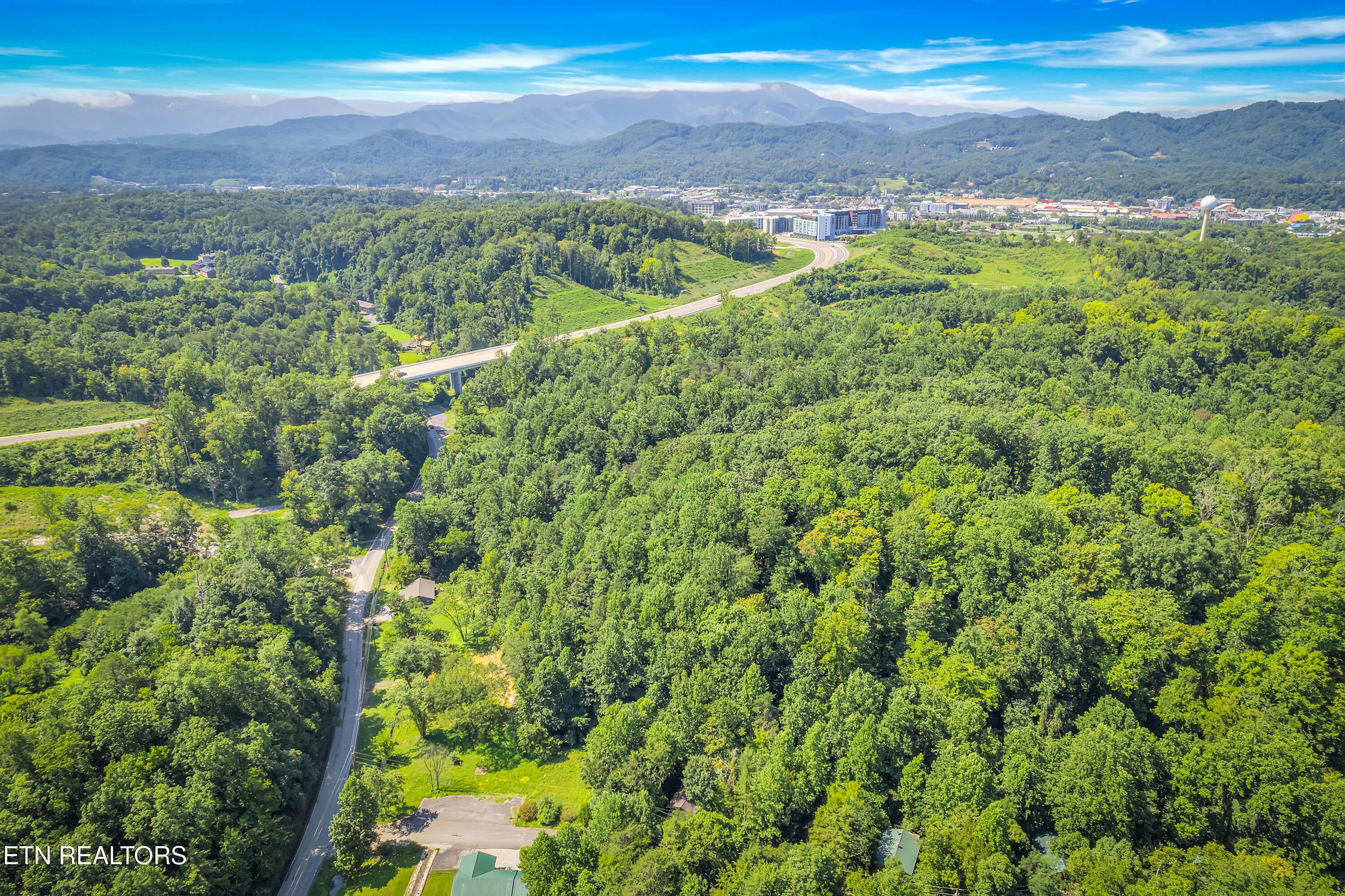 ridge rd #2-17 - 2036 Ridge Rd 2, Pigeon Forge, TN 37863, Pigeon Forge