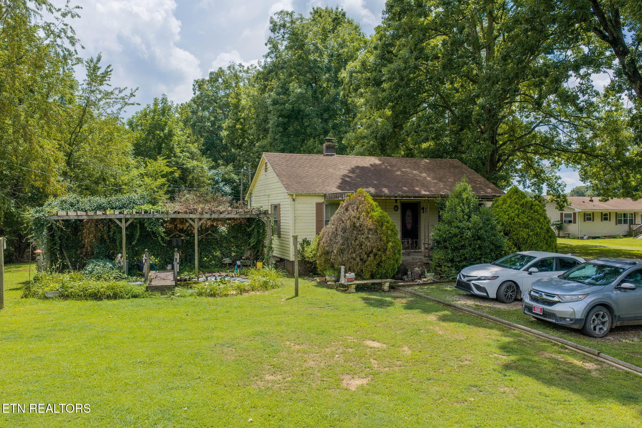 `homesandvideos 826-90 - 3462 Morganton Rd, Maryville, TN 37801