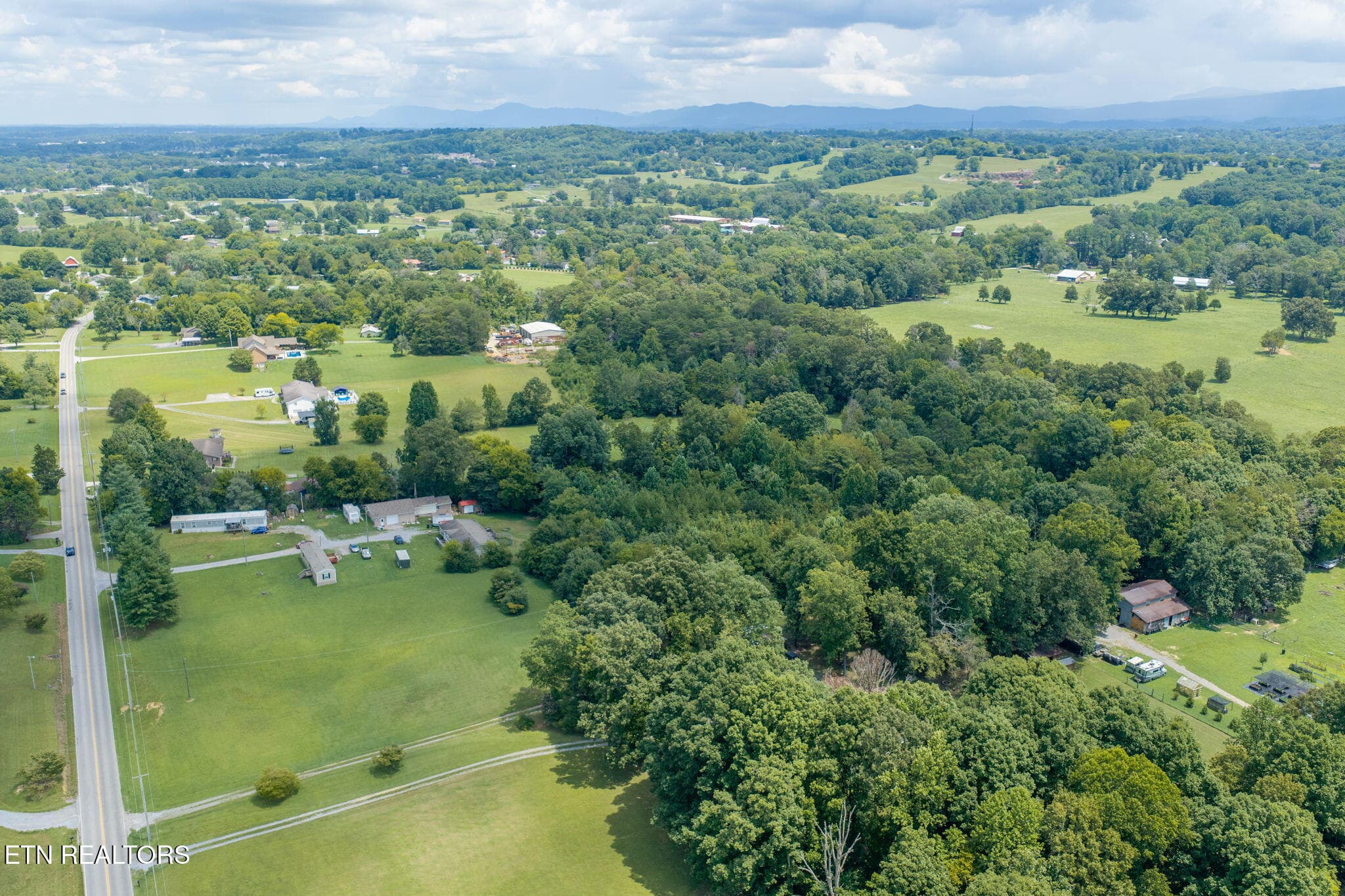 homesandvideos 826-97 - 3462 Morganton Rd, Maryville, TN 37801