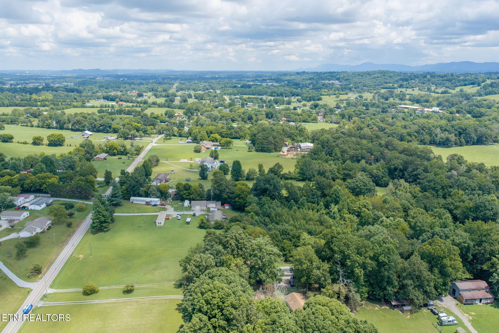 homesandvideos 826-98 - 3462 Morganton Rd, Maryville, TN 37801