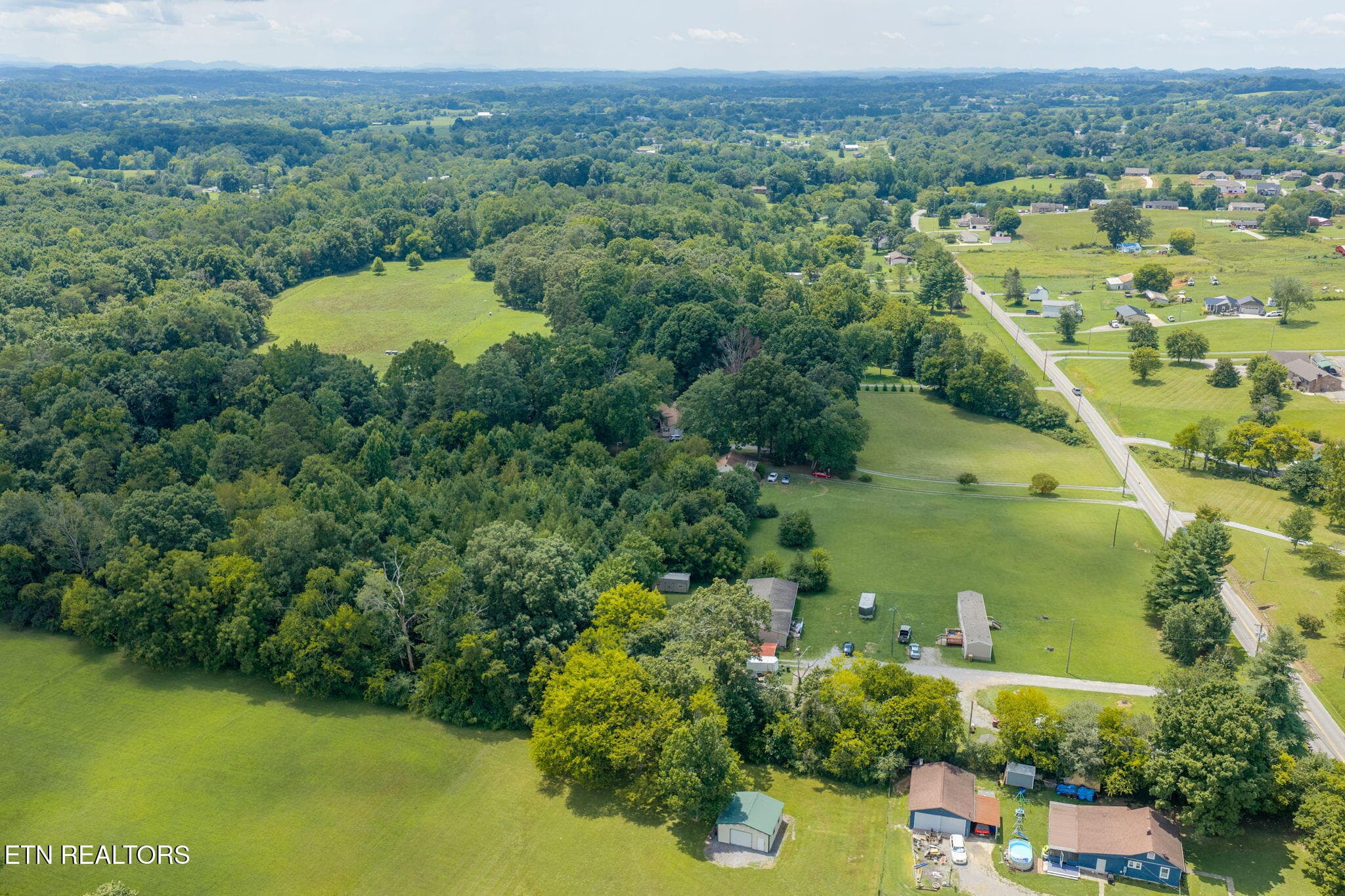 homesandvideos 826-100 - 3462 Morganton Rd, Maryville, TN 37801