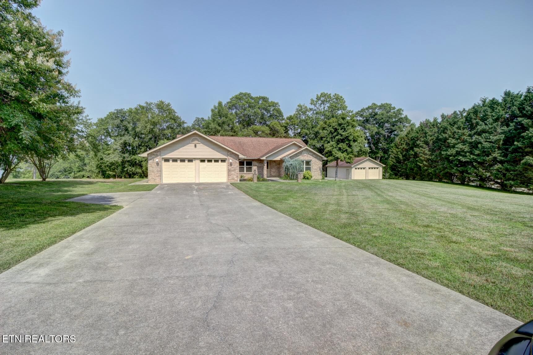 1023 Stokley Ct - 1023 Stokley Court, Dandridge, TN 37725