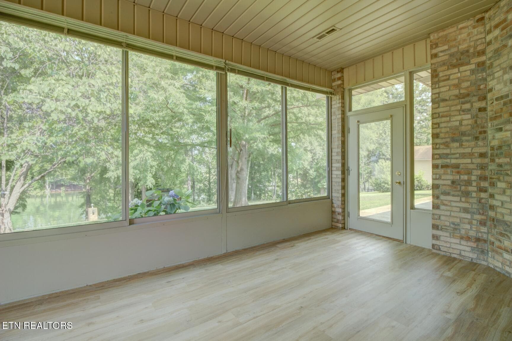 Sunroom - 1023 Stokley Court, Dandridge, TN 37725