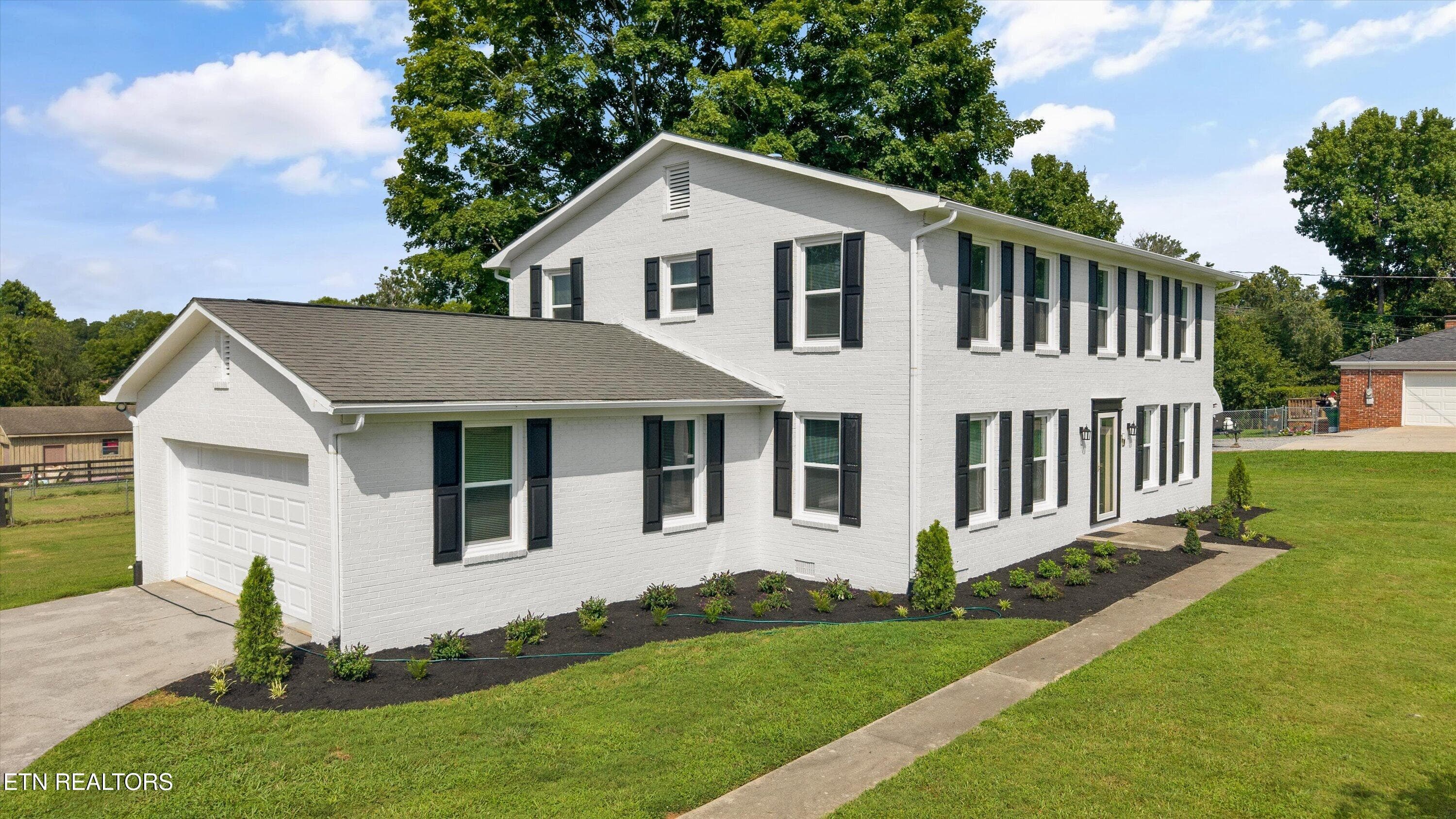 327 Kenmark Drive, Maryville, TN 37803