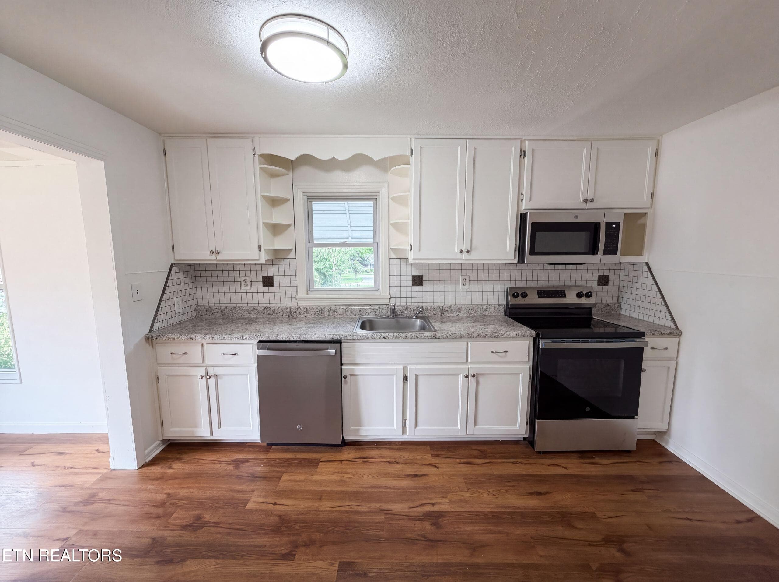 listing_11 - 612 Victor Drive, Knoxville, TN 37912, Knoxville