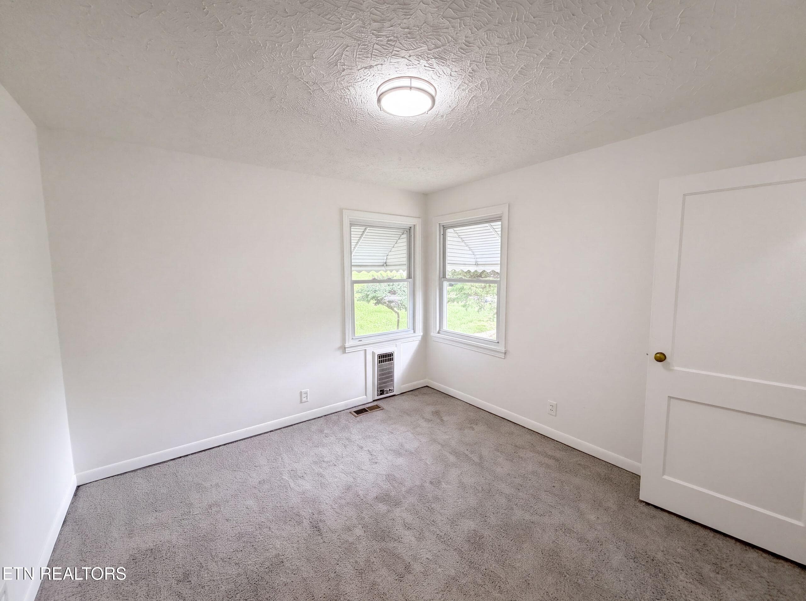 listing_14 - 612 Victor Drive, Knoxville, TN 37912, Knoxville