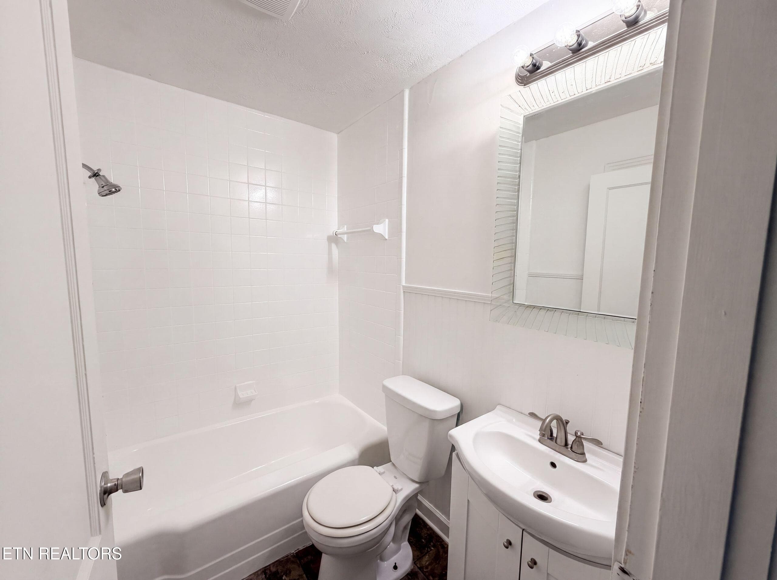 listing_16 - 612 Victor Drive, Knoxville, TN 37912, Knoxville
