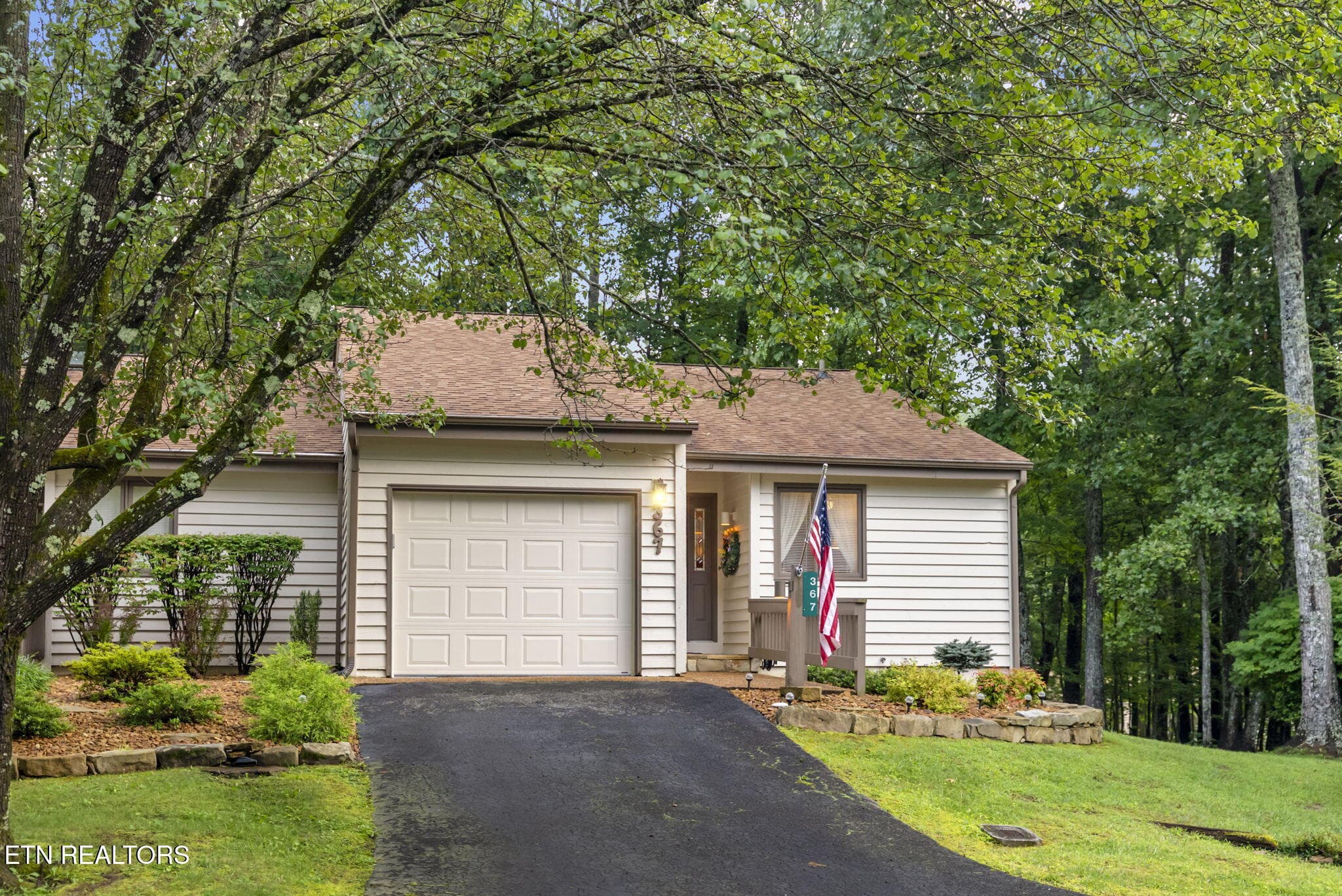 367 Lake Catherine Circle, Crossville, TN 38558