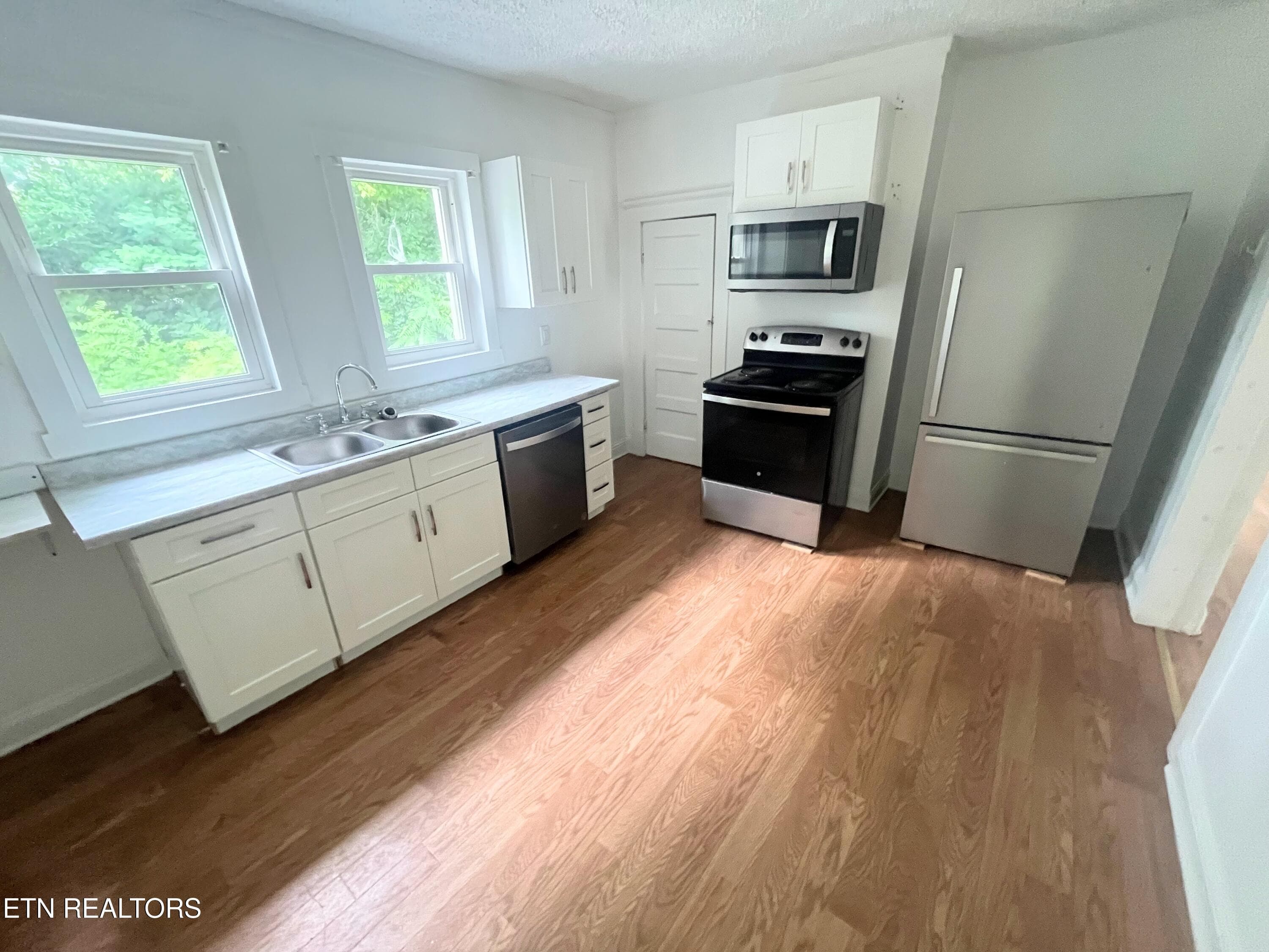 IMG_1988 - 2200 Cityview Ave, Knoxville, TN 37915, Knoxville