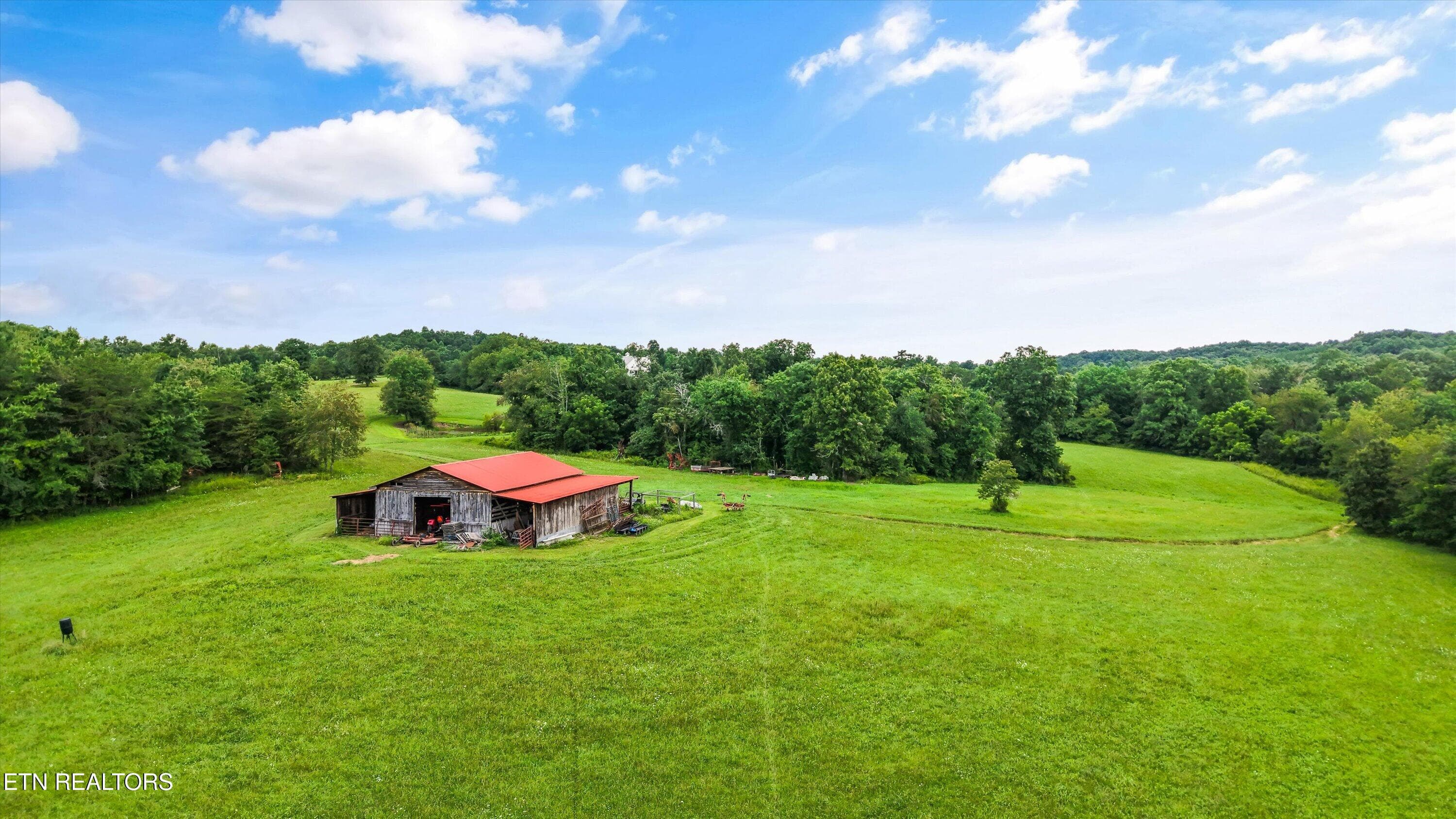 62-240 John Nitzscheke Rd 26 - 240 John Nitzscheke Rd, Sunbright, TN 37872