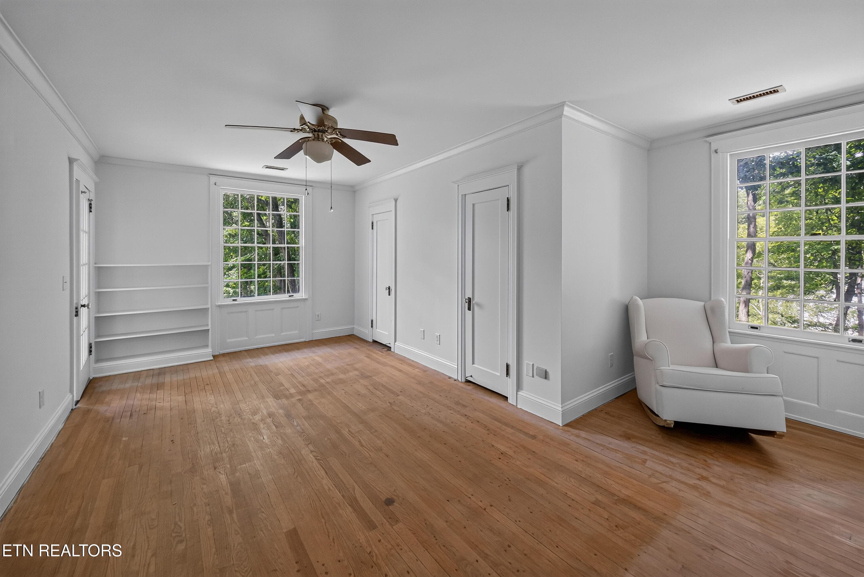 L40A7456 - 412 S Main St, Greeneville, TN 37743