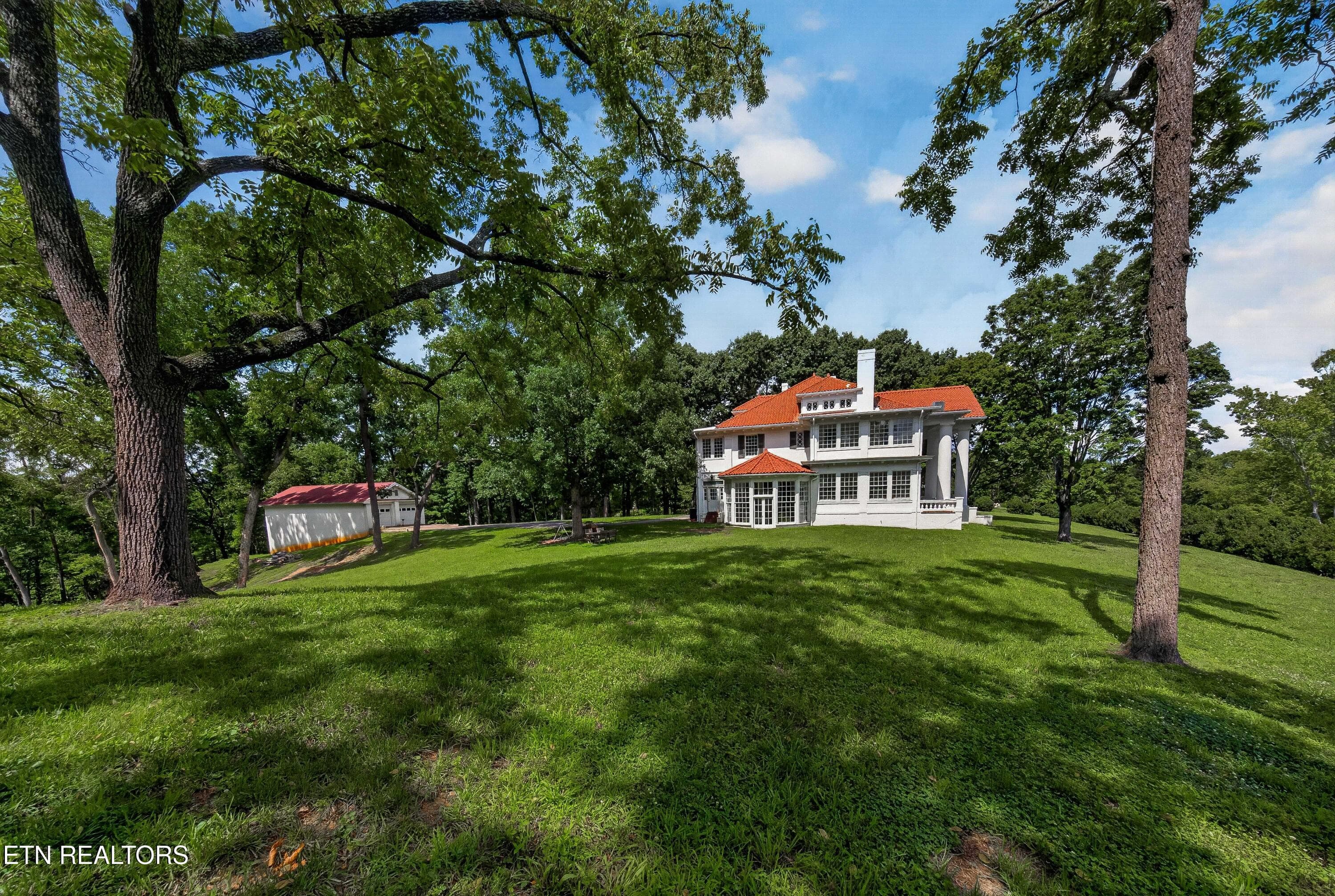L40A7522 - 412 S Main St, Greeneville, TN 37743