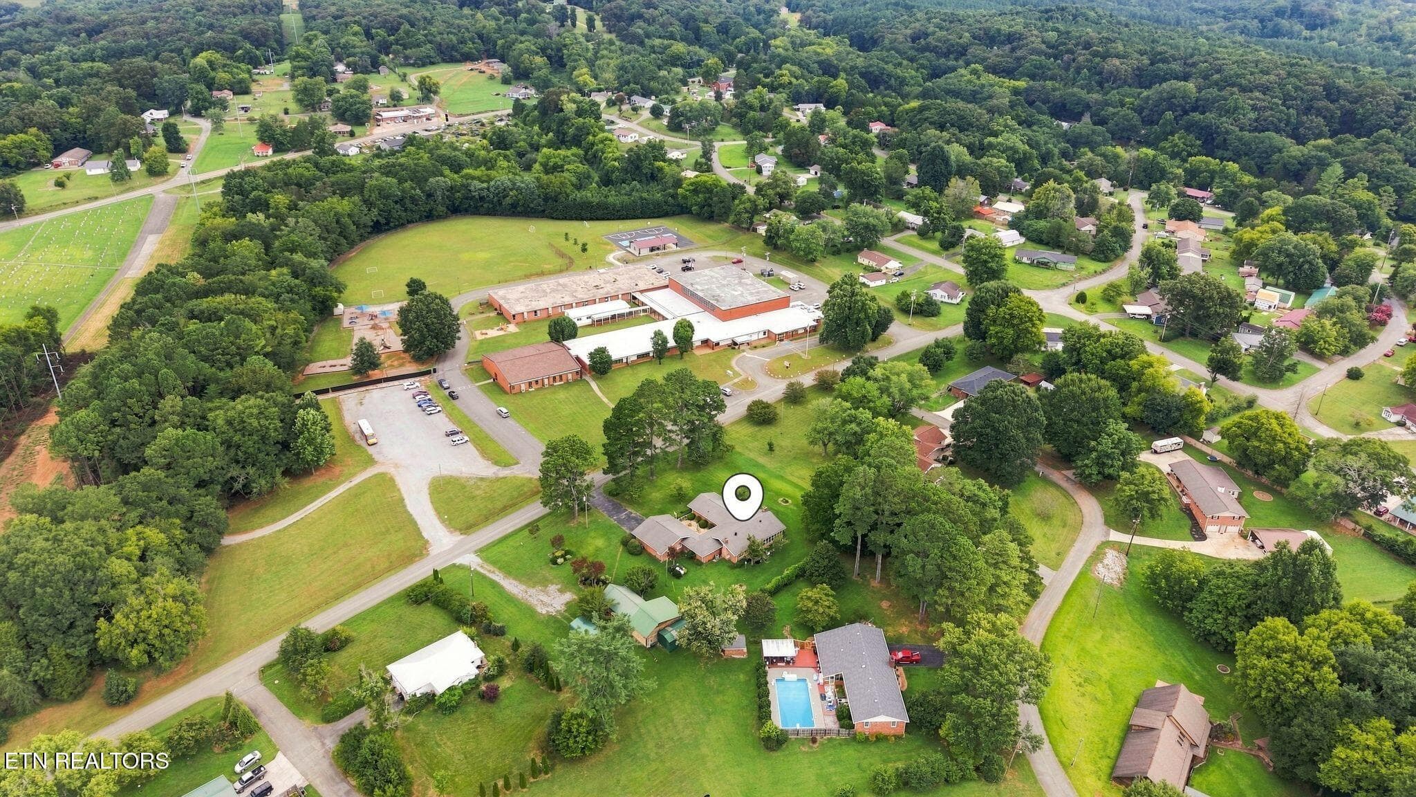O2 - 153 Sherwood Ave, Calhoun, TN 37309