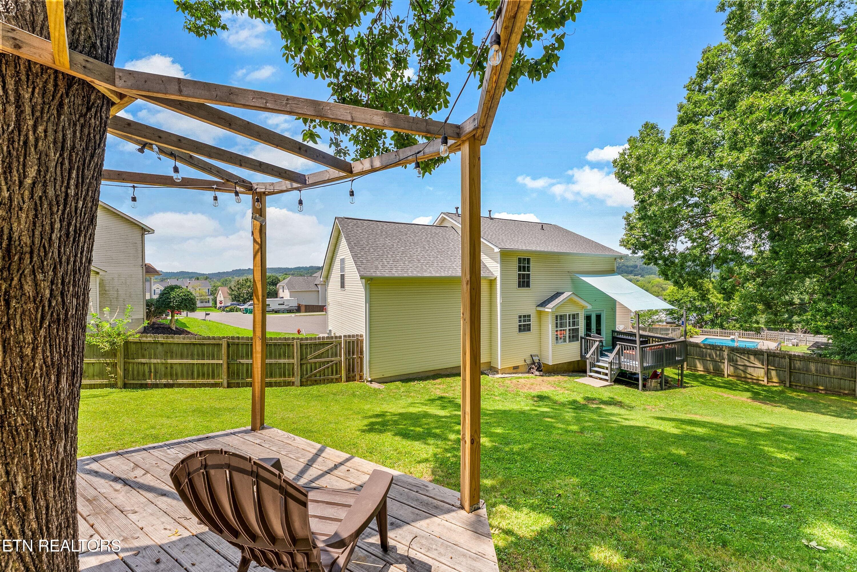 52-2nd Porch A3 - 5816 Bouquet Lane, Knoxville, TN 37924, Knoxville