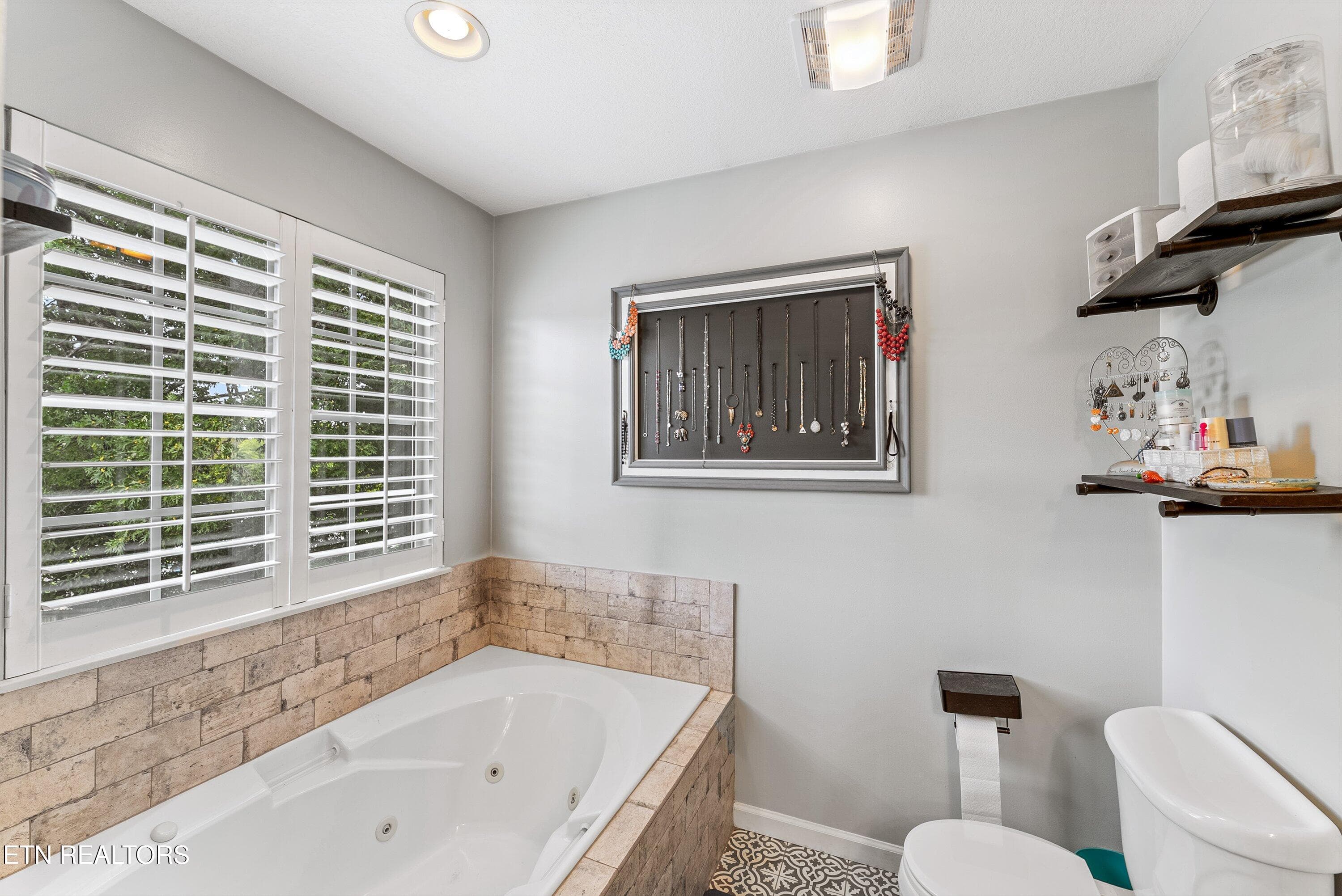 32-Master Bath A4 - 5816 Bouquet Lane, Knoxville, TN 37924, Knoxville
