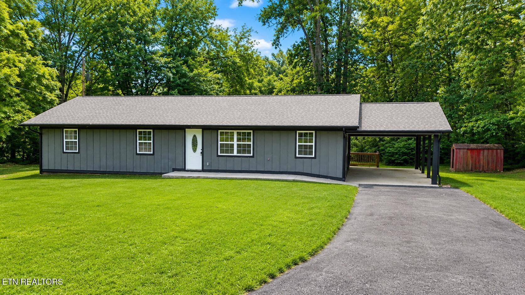 1941 W 3rd Ave, Oneida, TN 37841