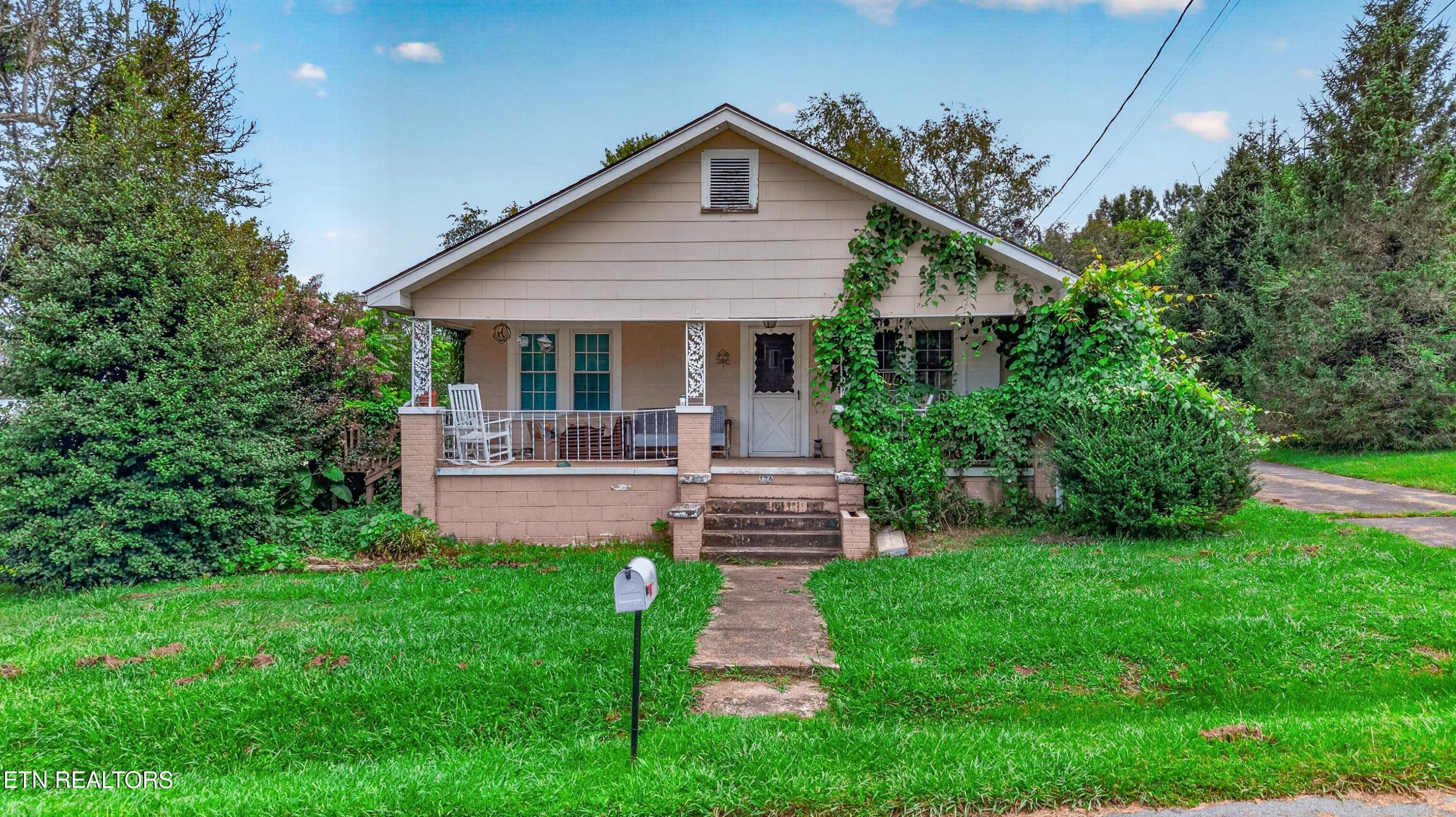 126 Jefferson St, Erwin, TN 37650