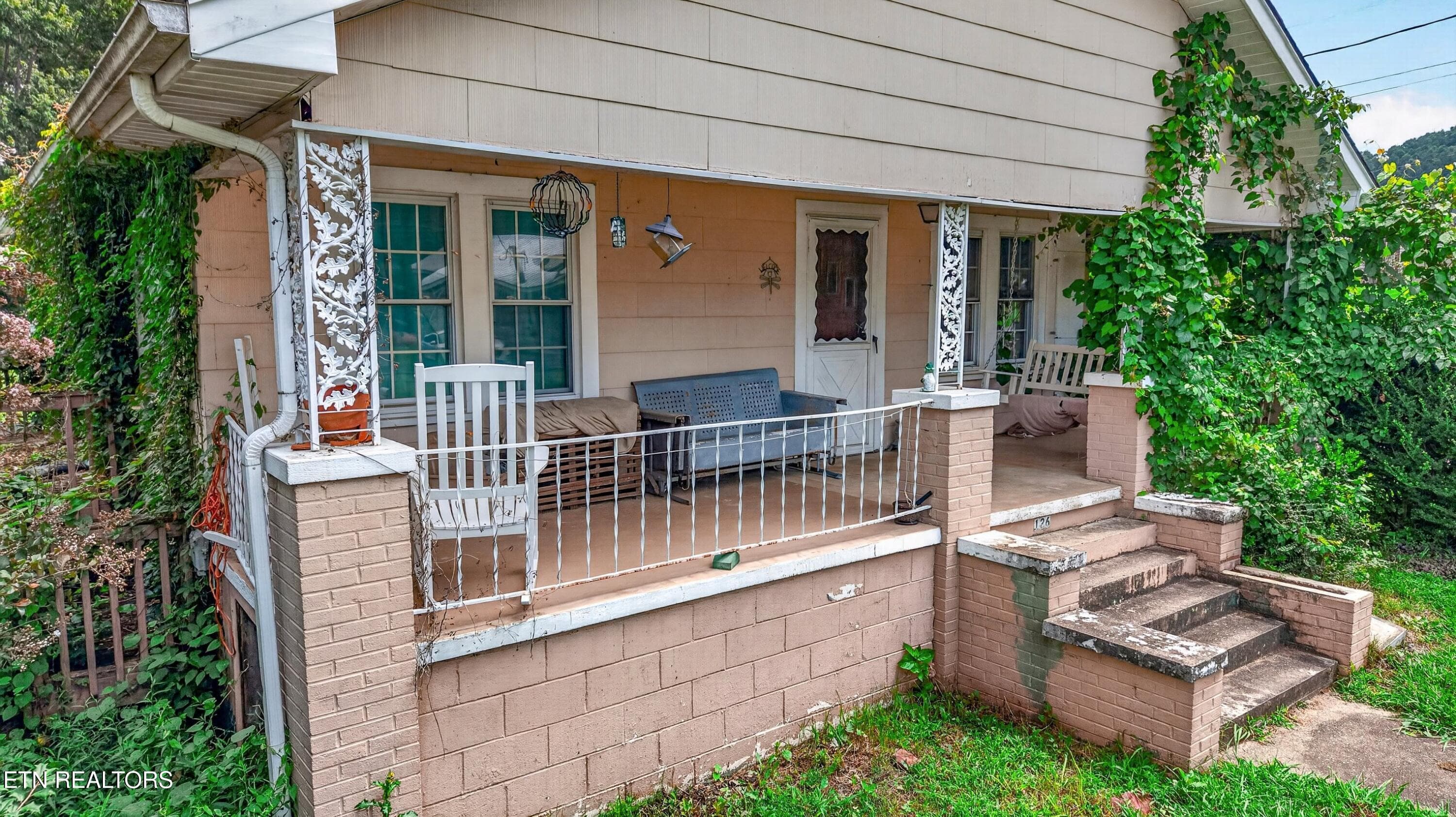 032-126JeffersonStreet-Erwin-TN-37650-SM - 126 Jefferson St, Erwin, TN 37650