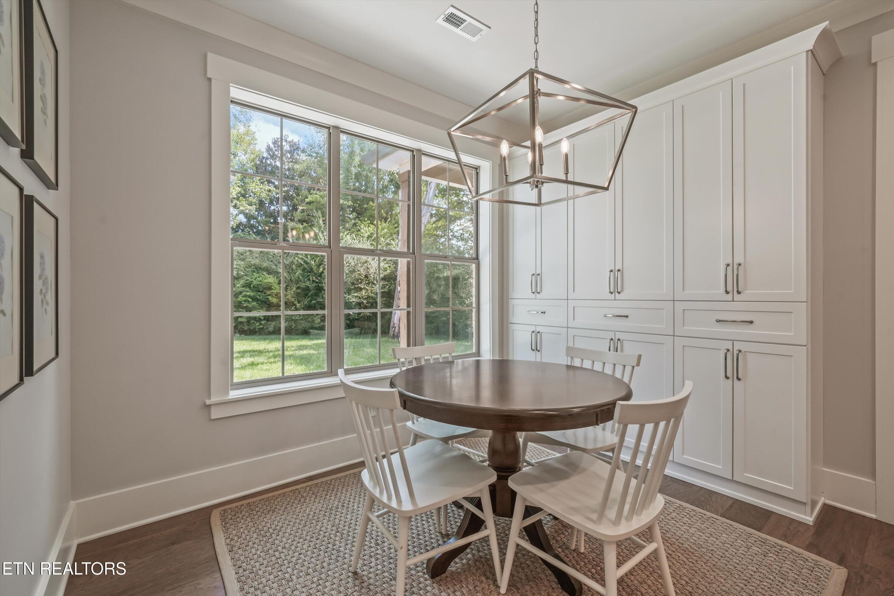 Breakfast Space - 7703 Madgewood Lane, Knoxville, TN 37909, Knoxville