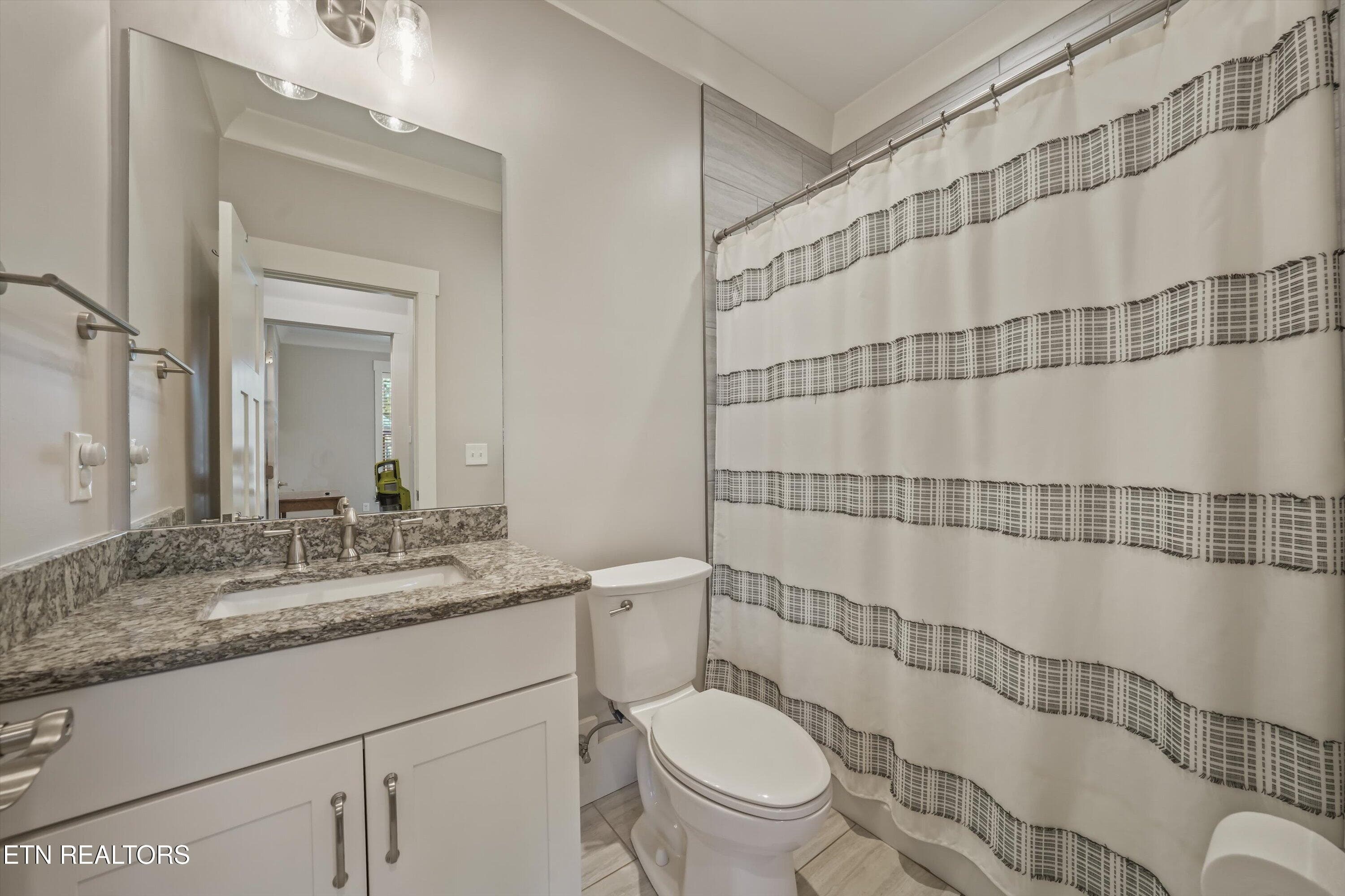 Guest Bathroom - 7703 Madgewood Lane, Knoxville, TN 37909, Knoxville