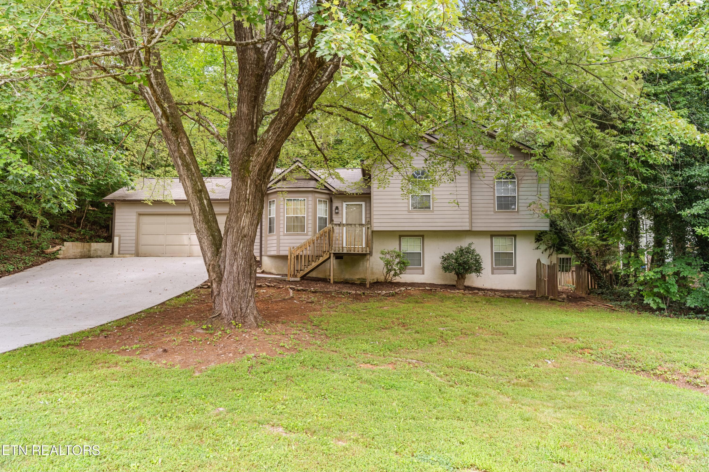 7317 Vahid Rd, Knoxville, TN 37920