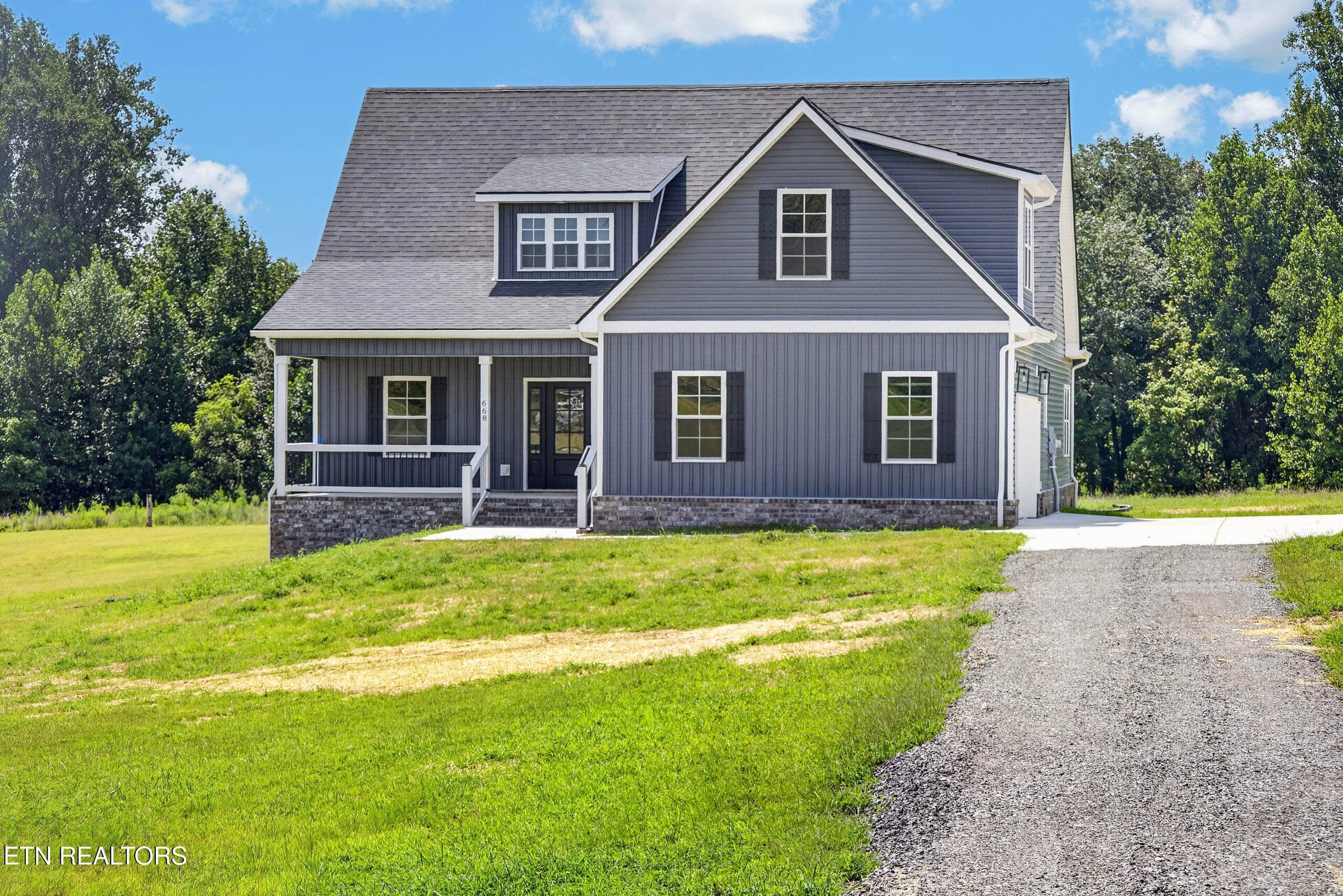 668 Jefferson Rd, Smithville, TN 37166