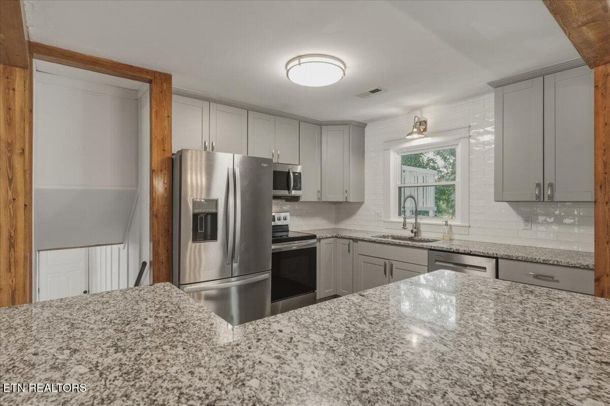 12-Kitchen - 3207 Hazelwood Rd, Knoxville, TN 37921