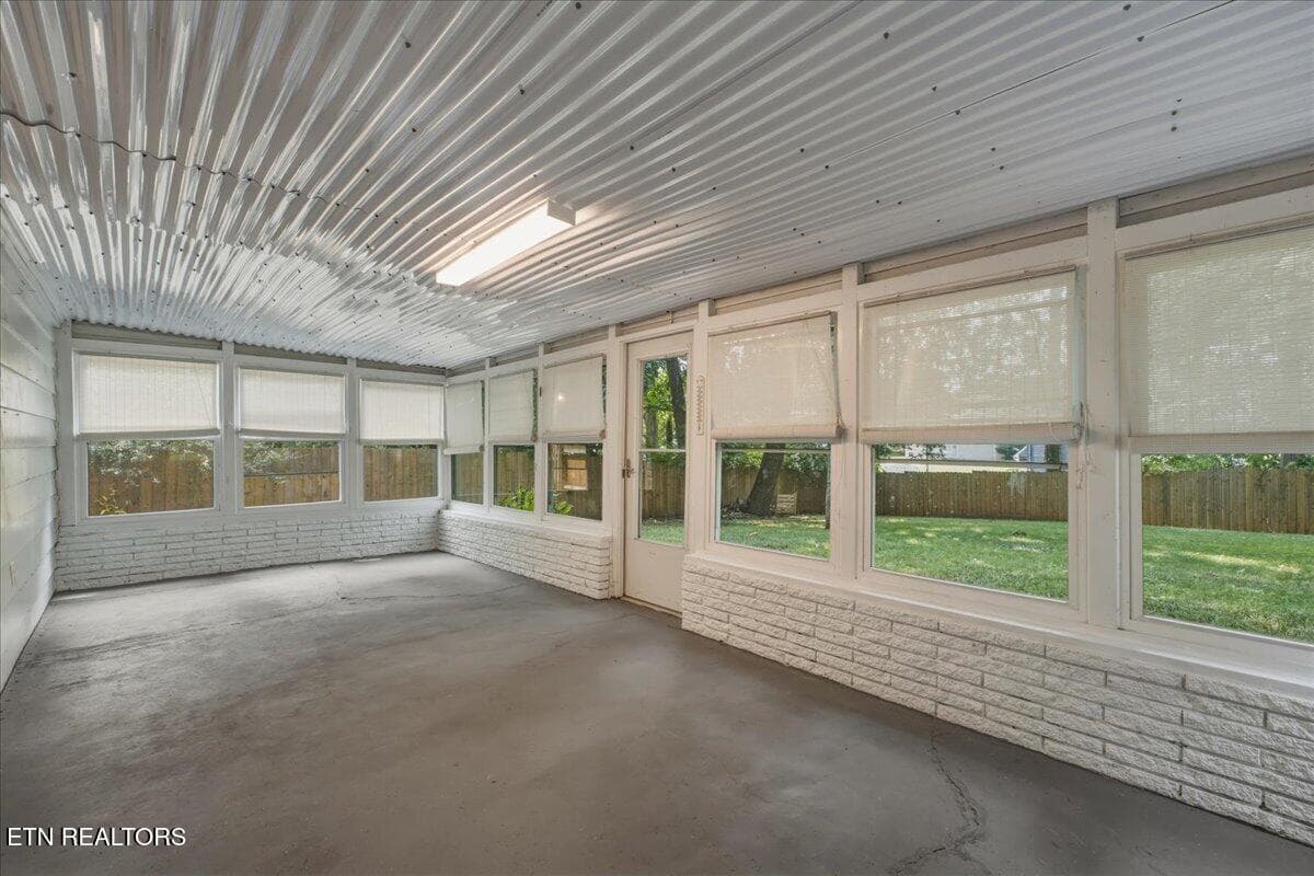 35-Sun Room - 3207 Hazelwood Rd, Knoxville, TN 37921