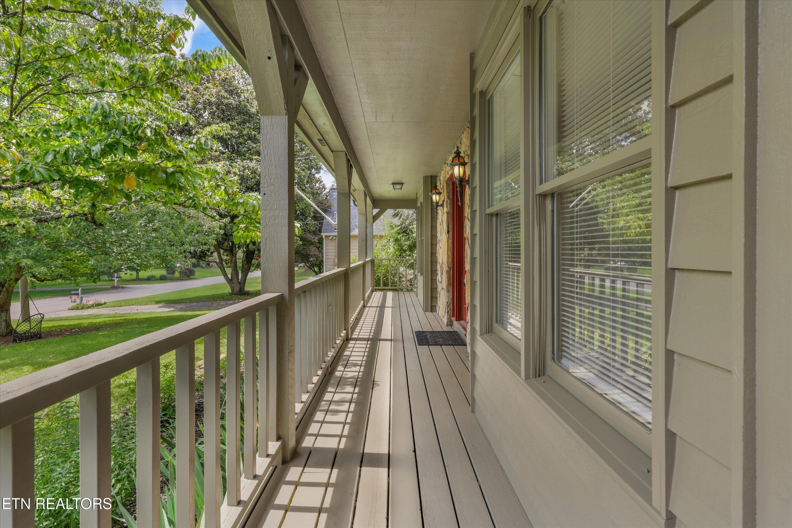 Front Porch - 604 Laurel Valley Rd, Knoxville, TN 37934, Knoxville