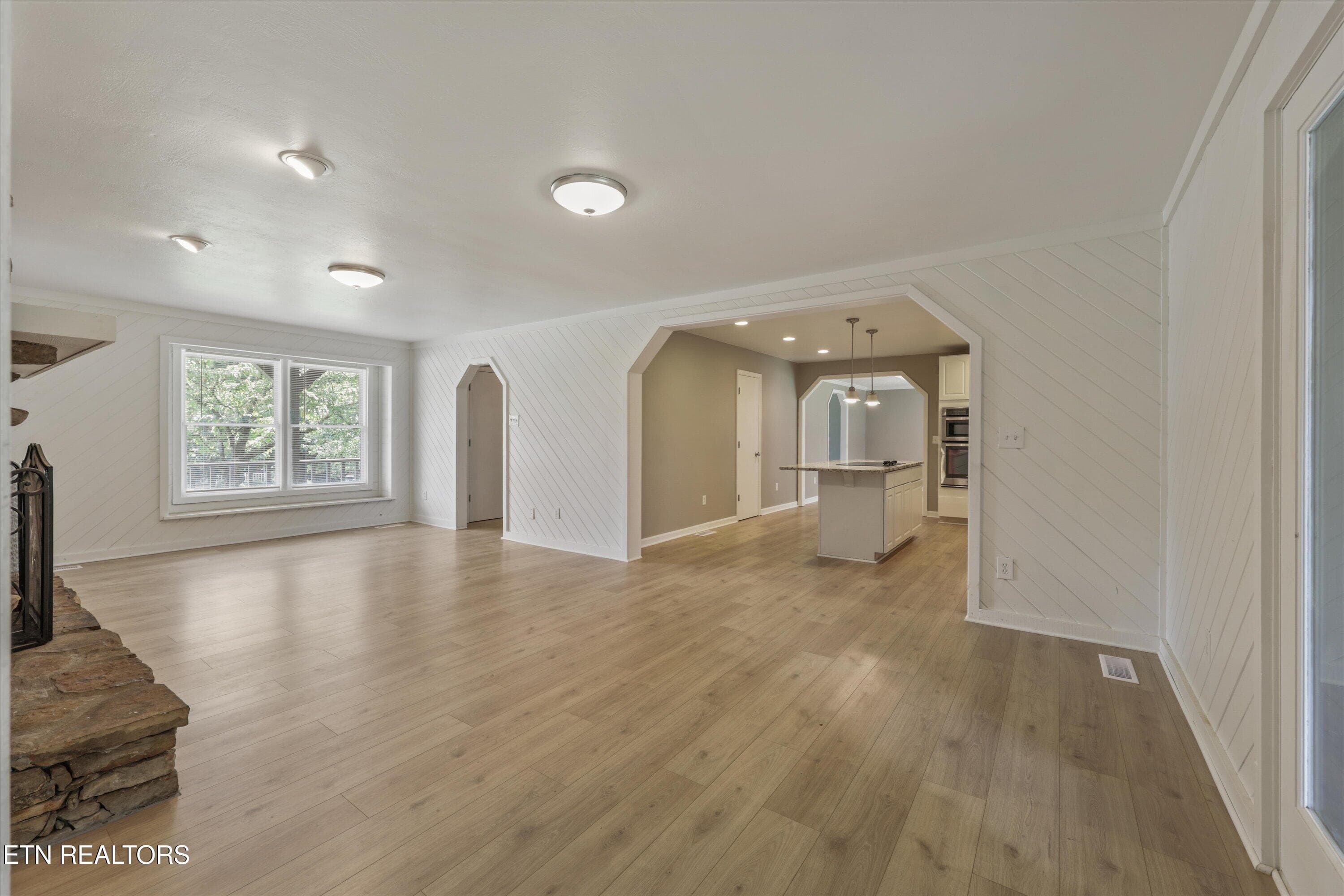 Living Room/Kitchen - 604 Laurel Valley Rd, Knoxville, TN 37934, Knoxville