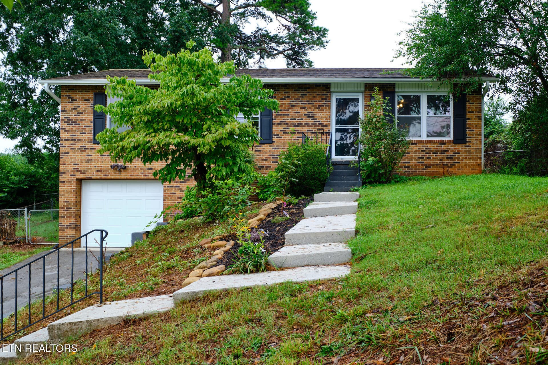 5408 Malmsbury Rd. Knoxville, TN 37921 9 - 5408 Malmsbury Rd, Knoxville, TN 37921