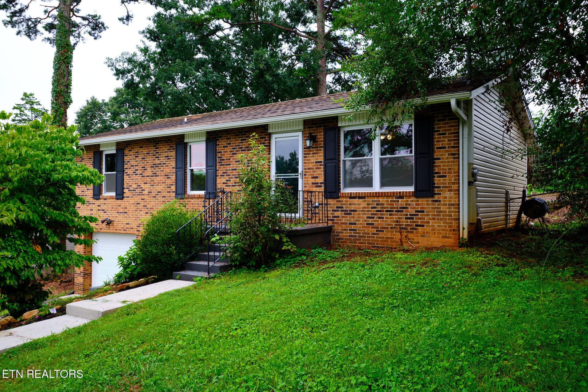 5408 Malmsbury Rd. Knoxville, TN 37921 1 - 5408 Malmsbury Rd, Knoxville, TN 37921