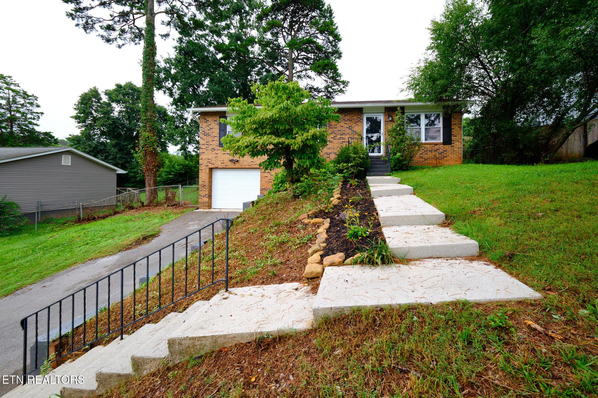 5408 Malmsbury Rd. Knoxville, TN 37921 1 - 5408 Malmsbury Rd, Knoxville, TN 37921