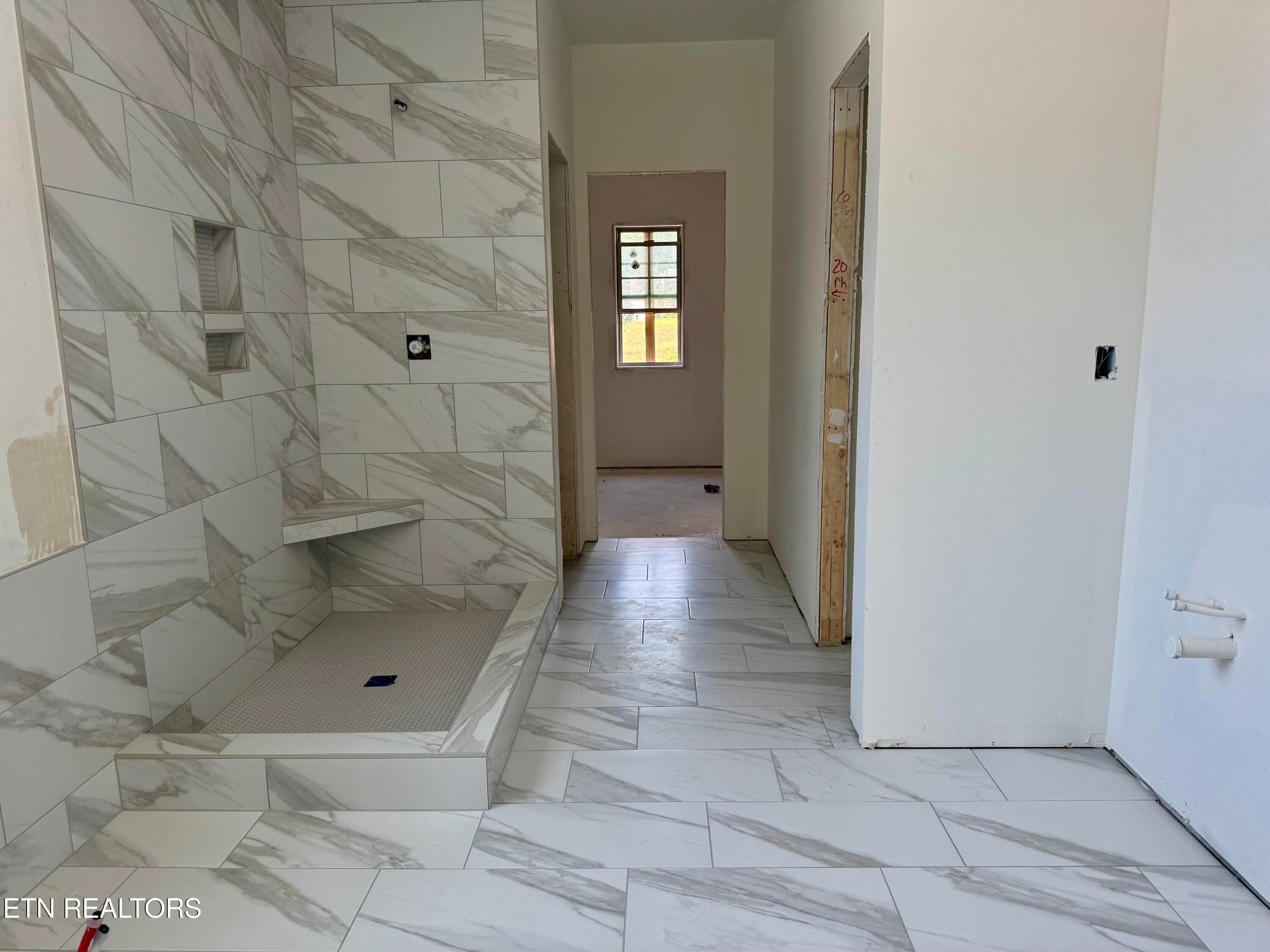 Master Bedroom Bathroom - 9938 Rio Bravo Lane, Knoxville, TN 37922, Knoxville
