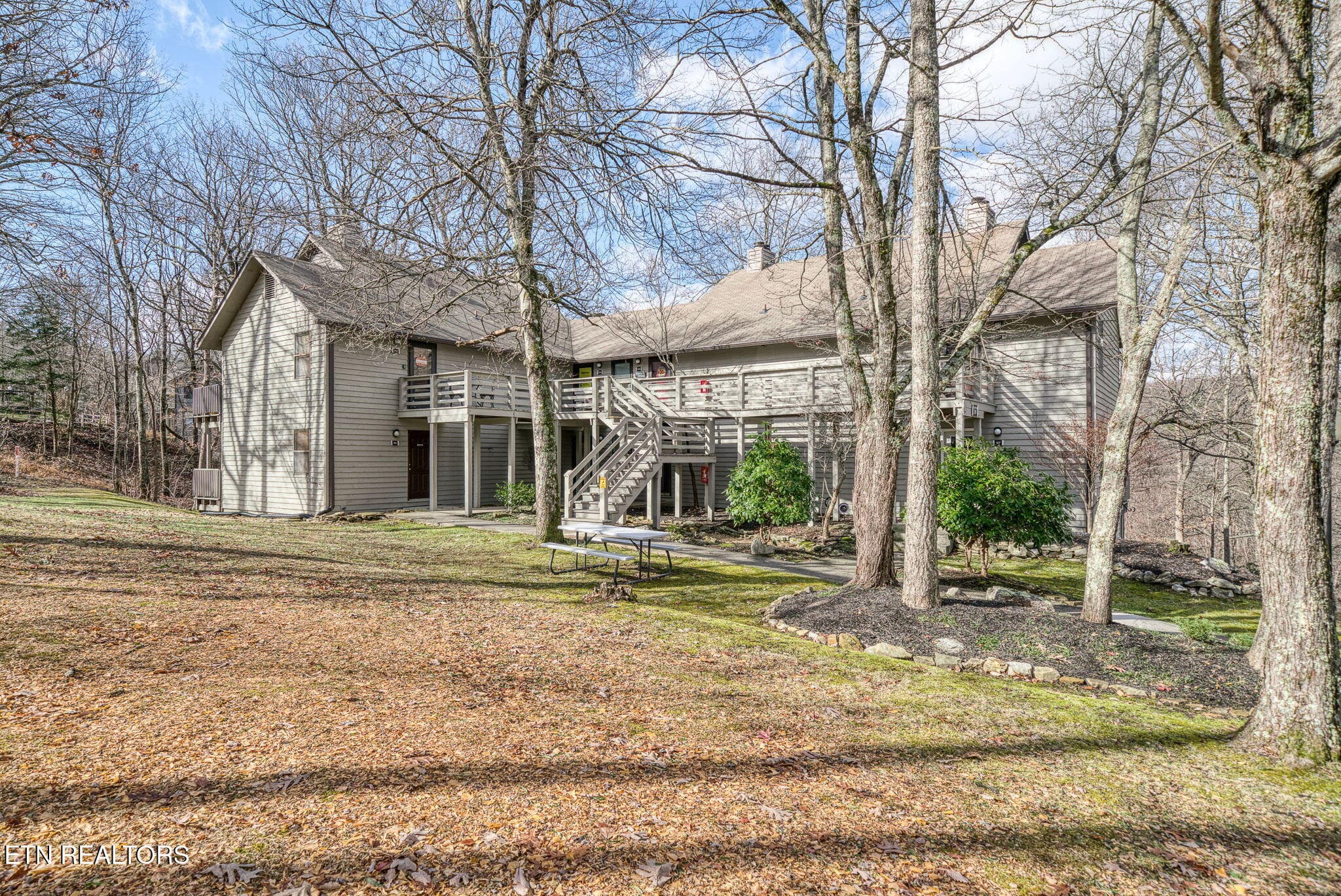 281 Moytoy Rd Rd 101, Crab Orchard, TN 37723