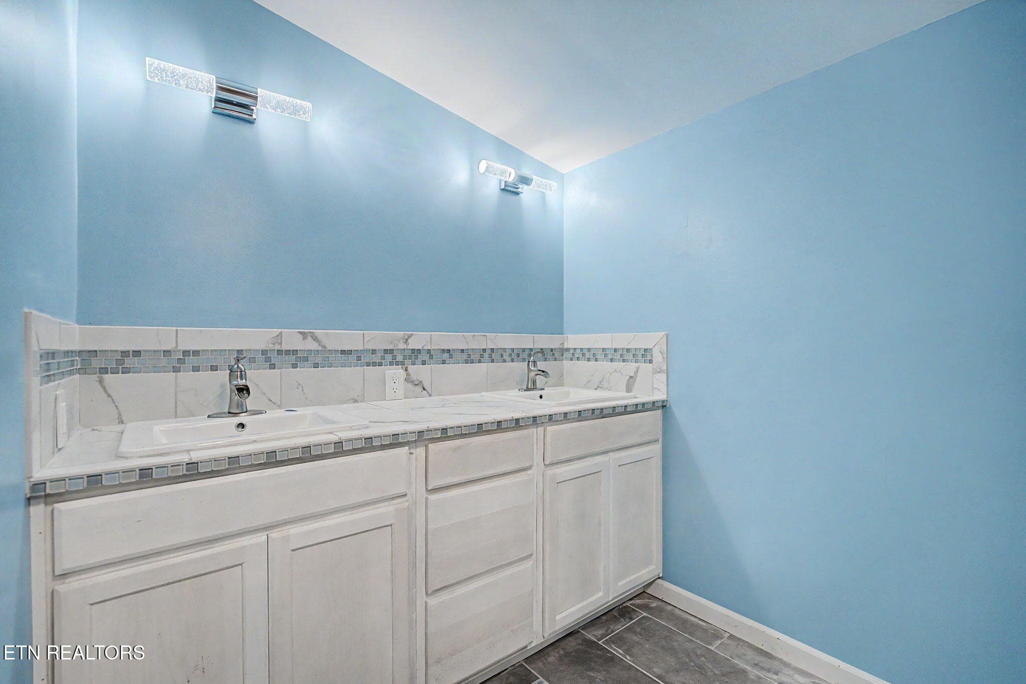 21-web-or-mls-335-thompson-way - 335 Thompson Way, Cosby, TN 37722, Cosby