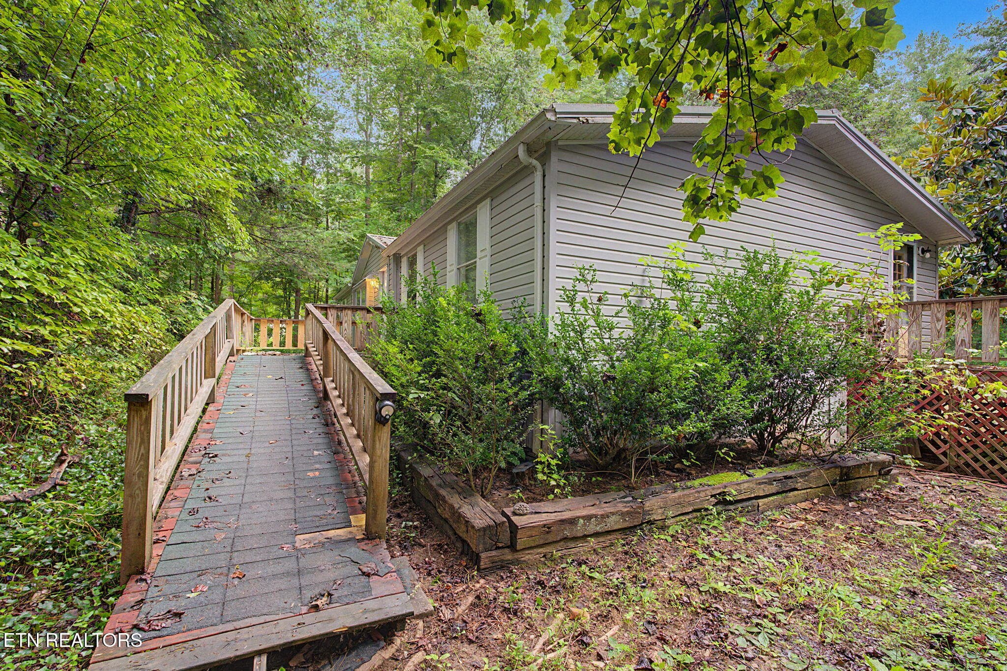2-web-or-mls-335-thompson-way - 335 Thompson Way, Cosby, TN 37722, Cosby
