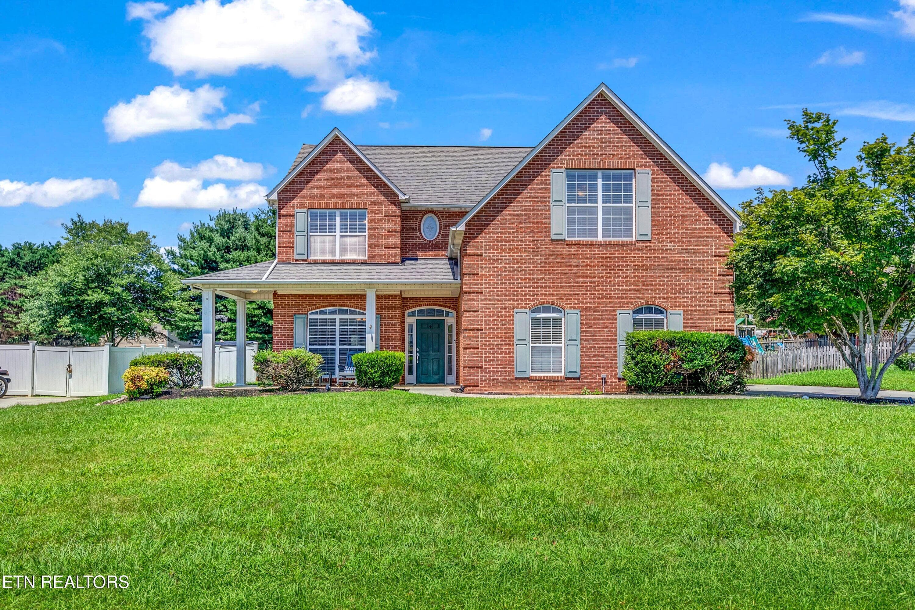 5021 Magic Lantern Drive, Knoxville, TN 37918