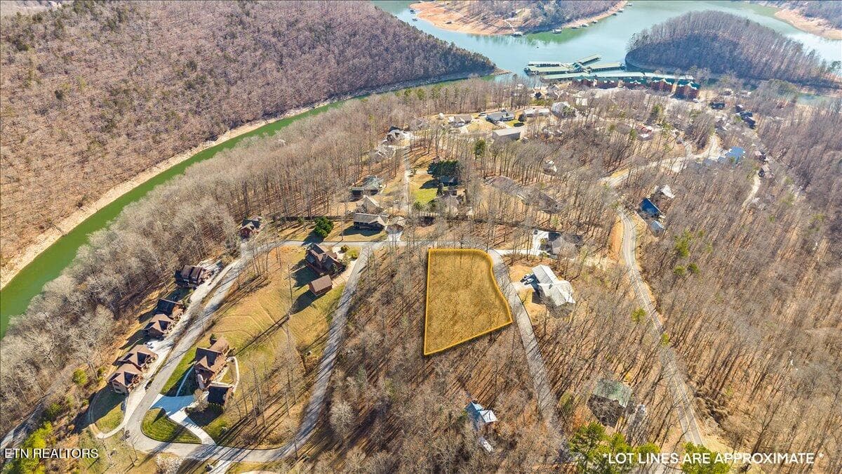 04-Foxwood - Foxwood Drive, Caryville, TN 37714