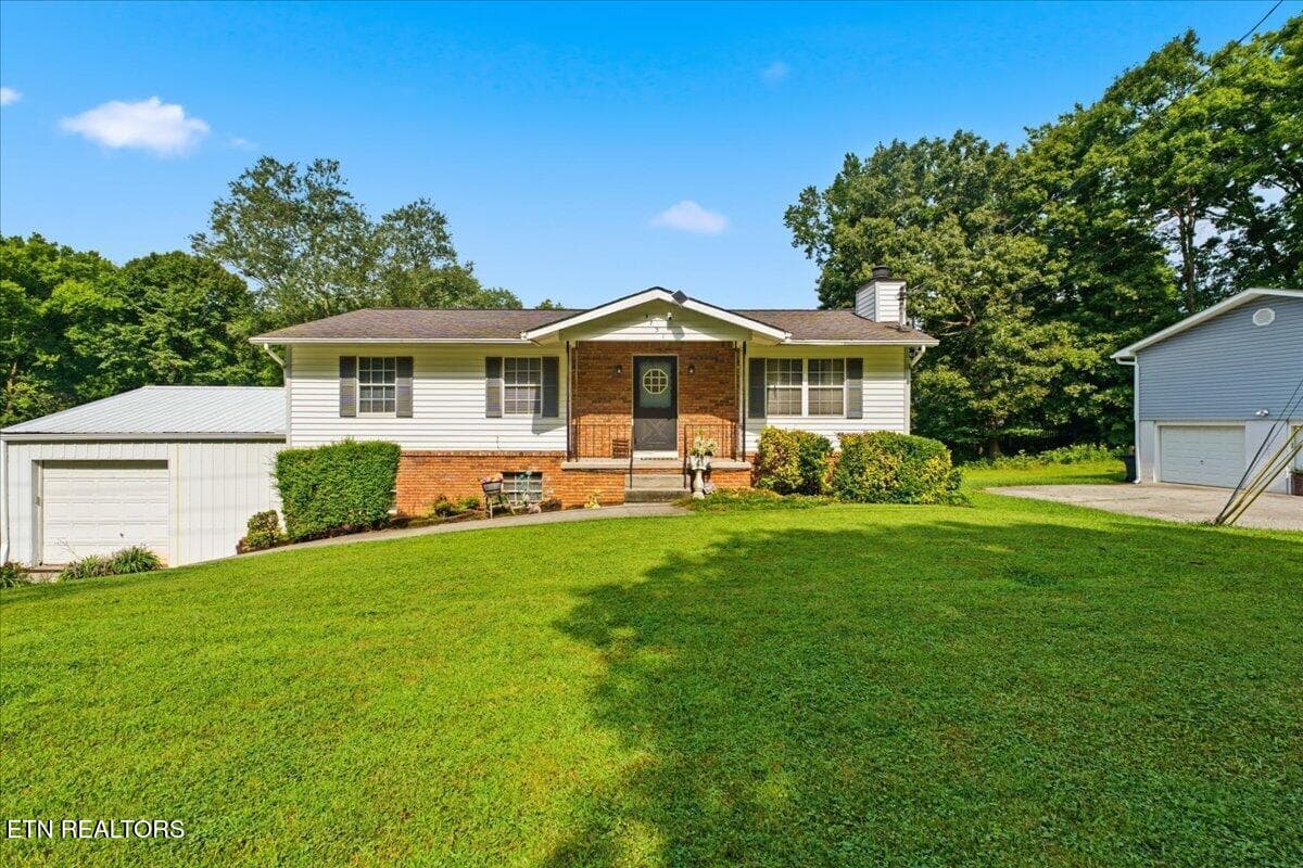 5731 Wooded Acres Drive, Knoxville, TN 37921