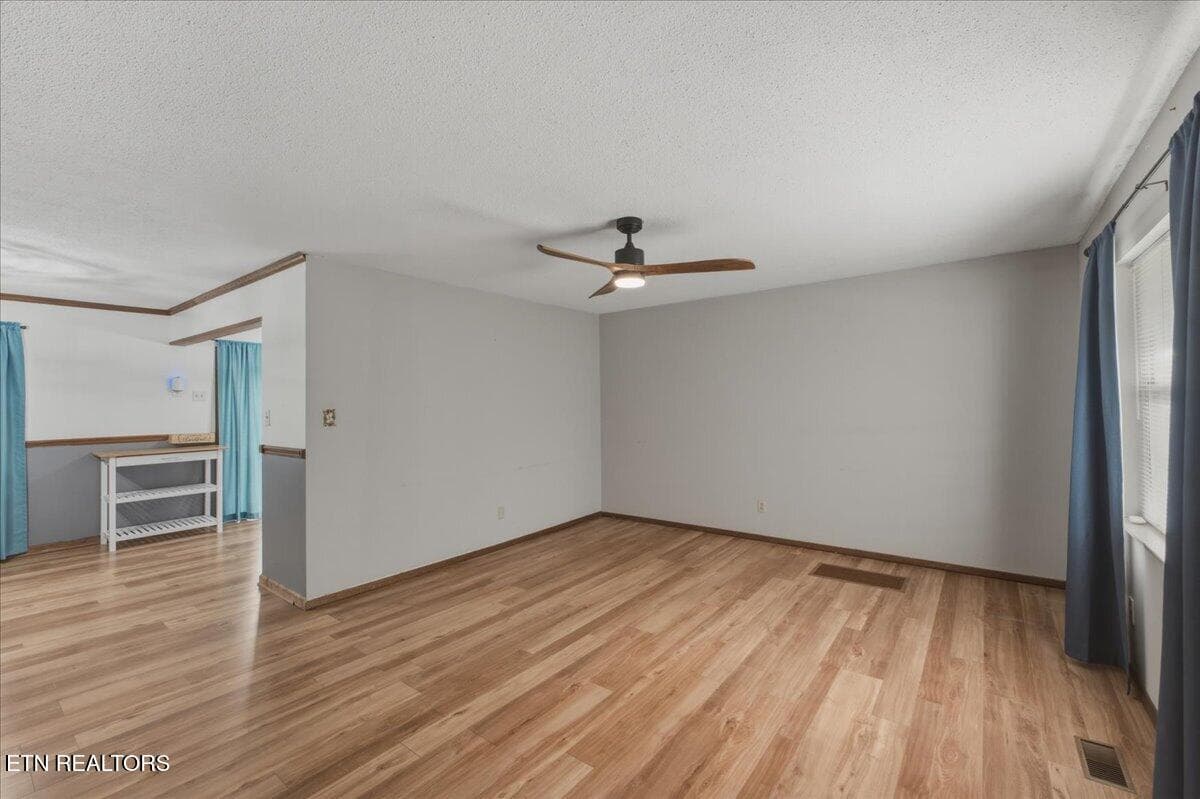 03-Living Room - 5731 Wooded Acres Drive, Knoxville, TN 37921, Knoxville