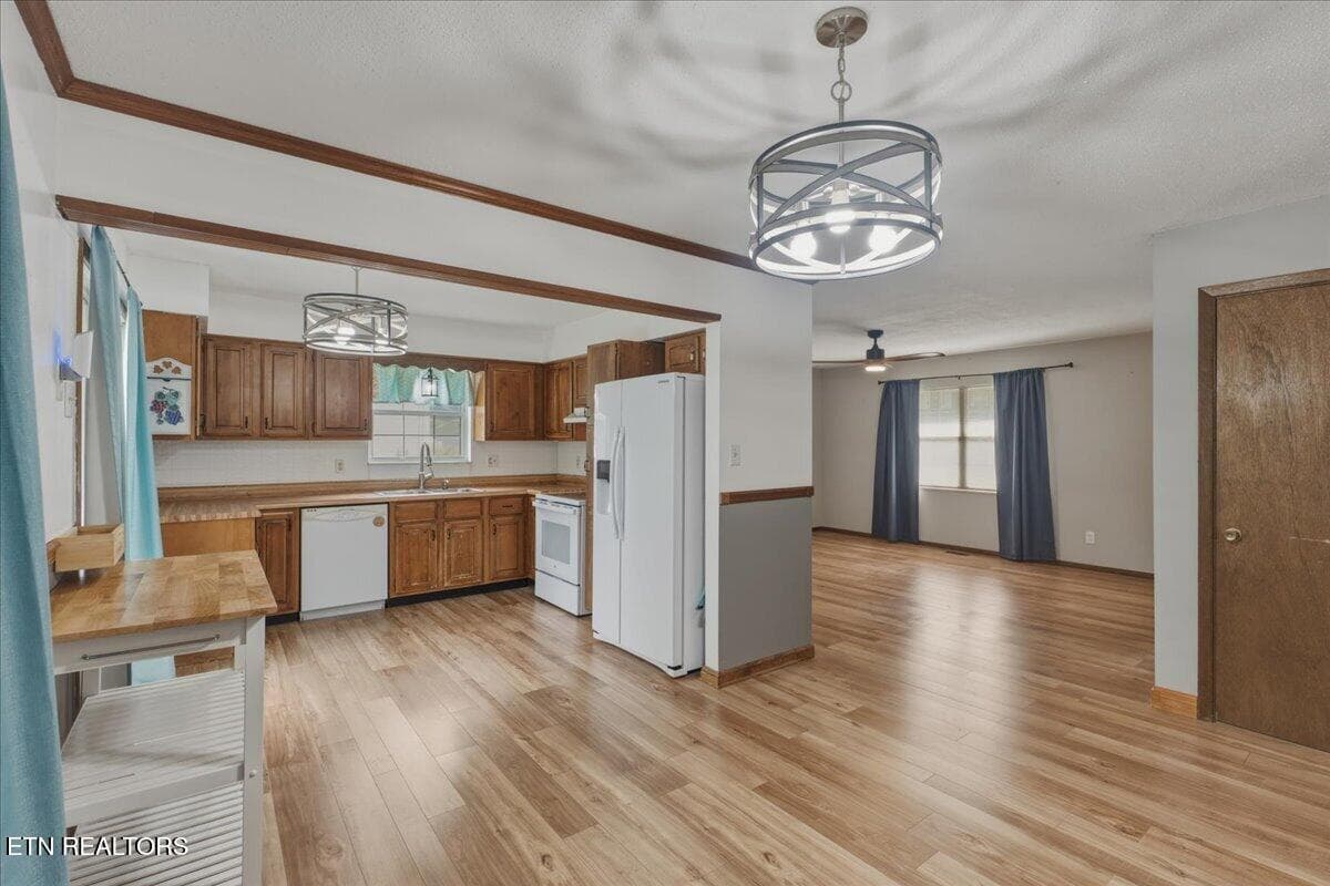 08-Dining Area - 5731 Wooded Acres Drive, Knoxville, TN 37921, Knoxville
