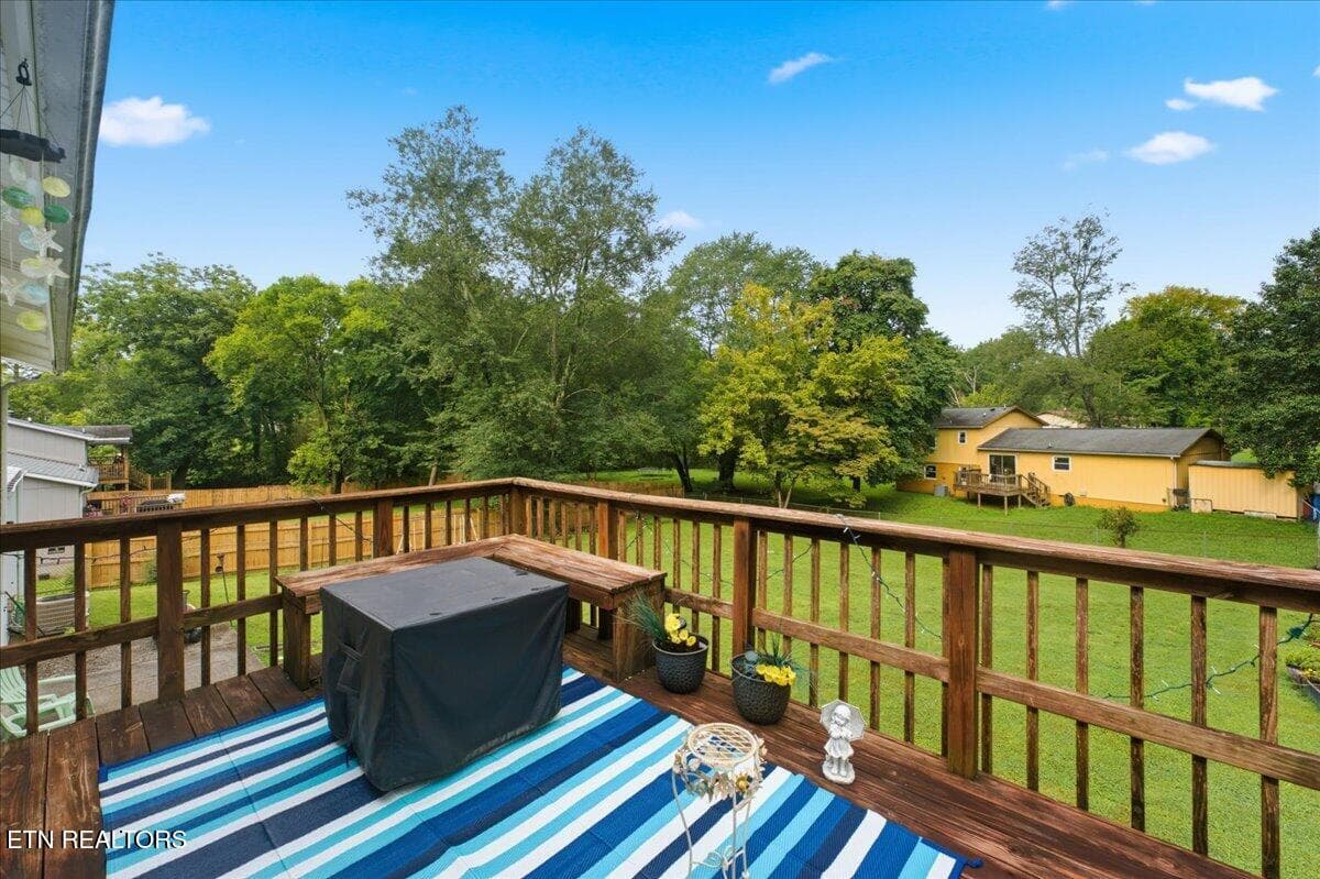 12-Deck - 5731 Wooded Acres Drive, Knoxville, TN 37921, Knoxville