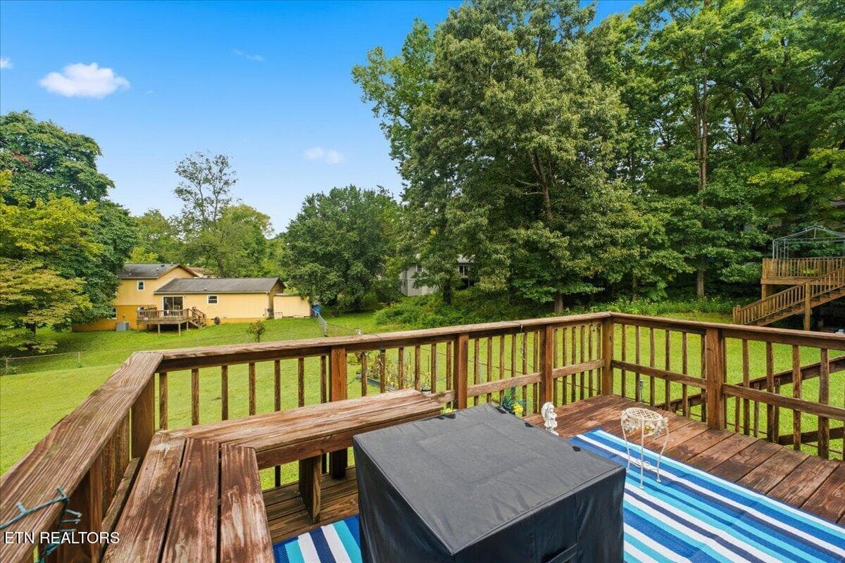 13-Deck - 5731 Wooded Acres Drive, Knoxville, TN 37921, Knoxville