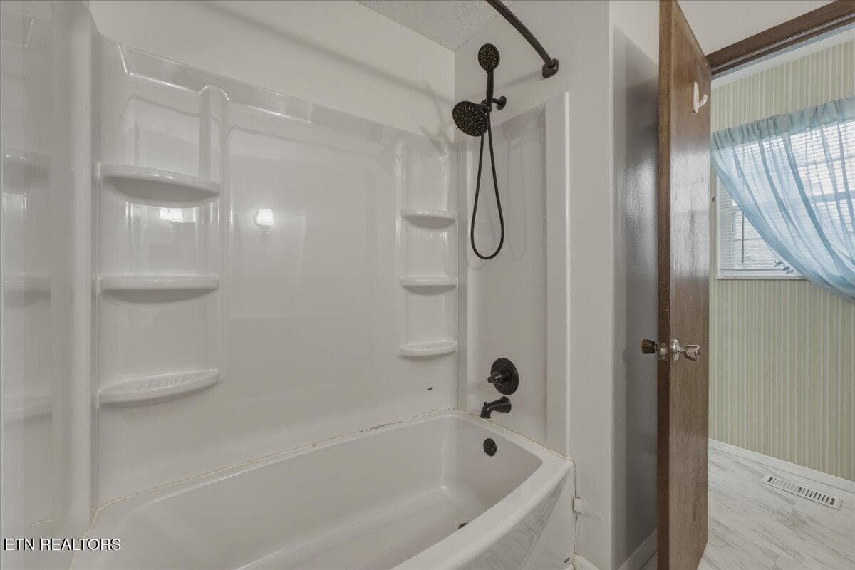 22-Full Bath - 5731 Wooded Acres Drive, Knoxville, TN 37921, Knoxville