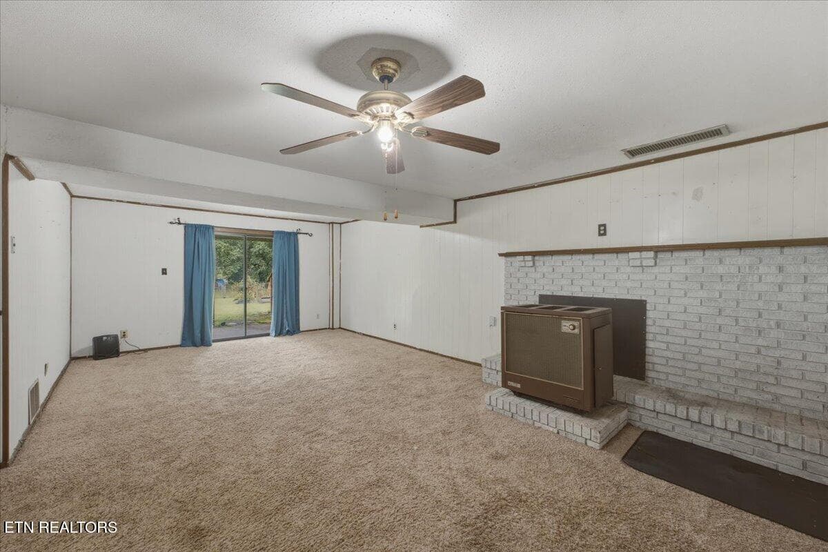 25-Rec Room - 5731 Wooded Acres Drive, Knoxville, TN 37921, Knoxville