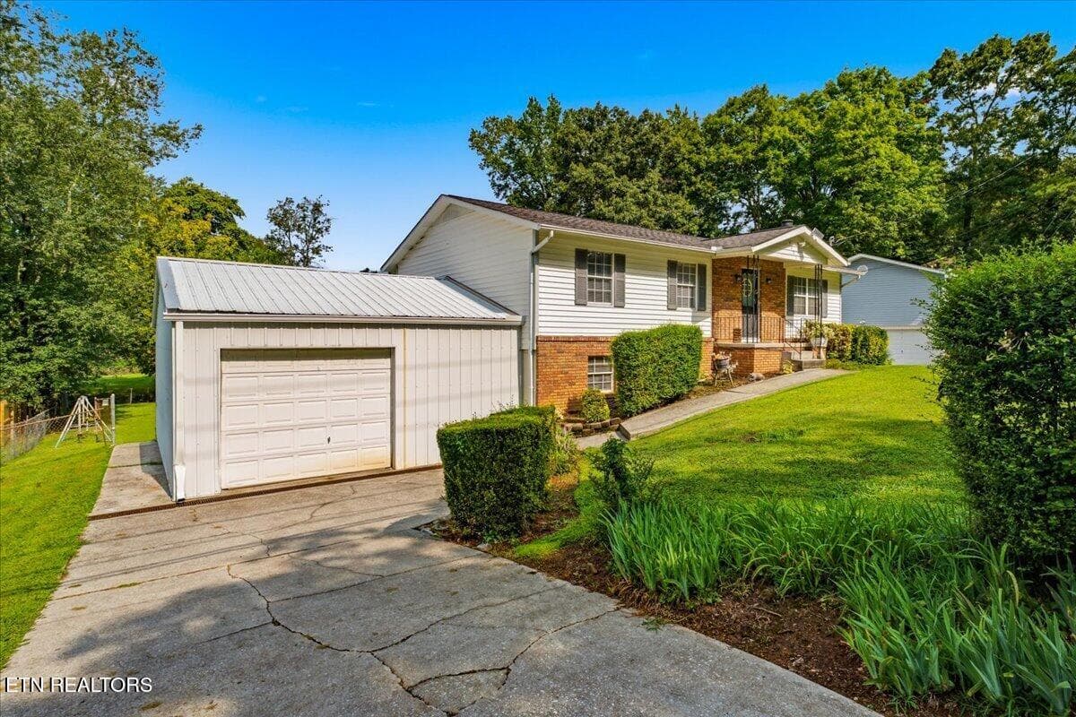 39-Exterior - 5731 Wooded Acres Drive, Knoxville, TN 37921, Knoxville